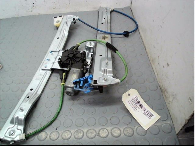 MECANISME+MOTEUR LEVE-GLACE AVD