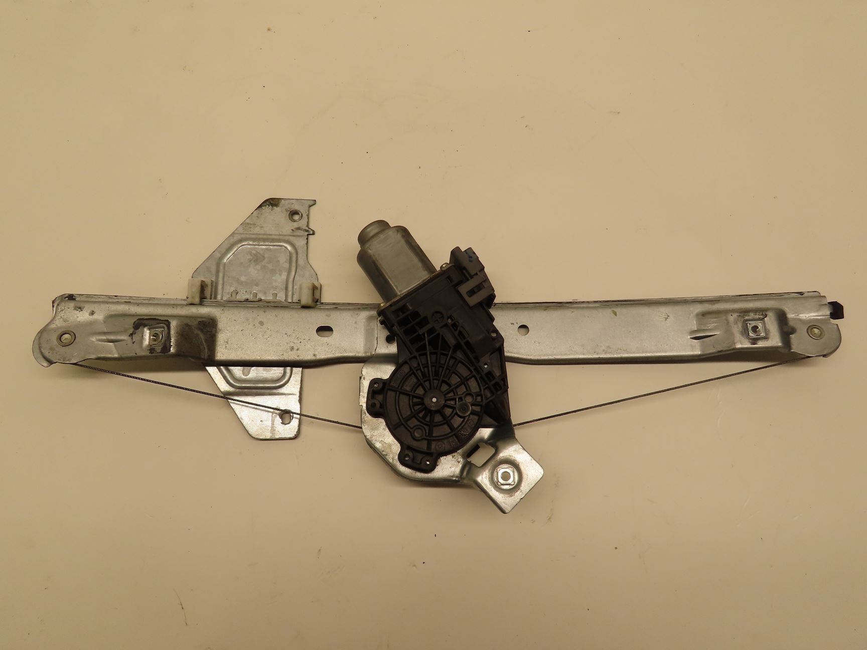 MECANISME+MOTEUR LEVE-GLACE AVG