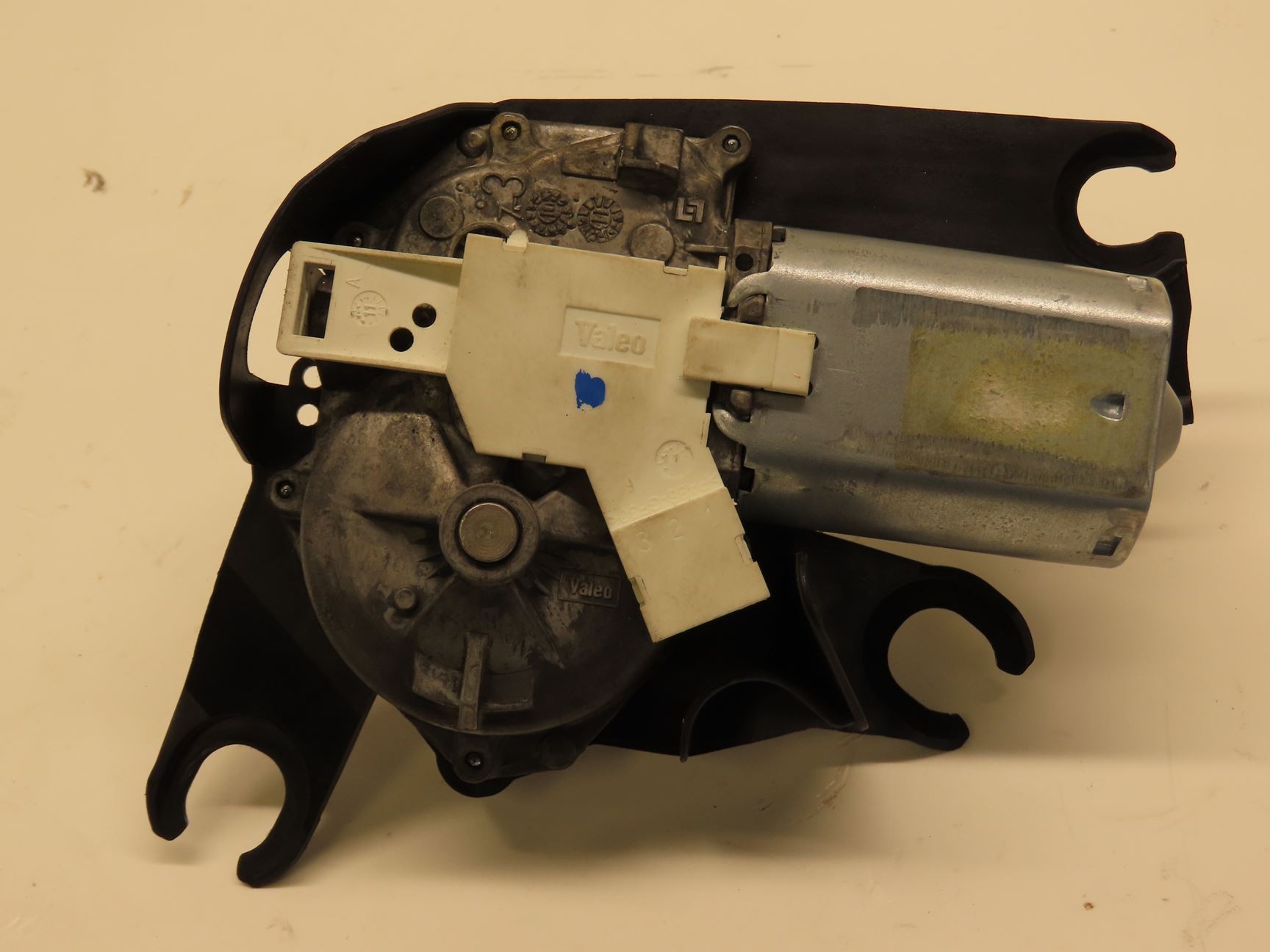 MOTEUR ESSUIE-GLACE AR