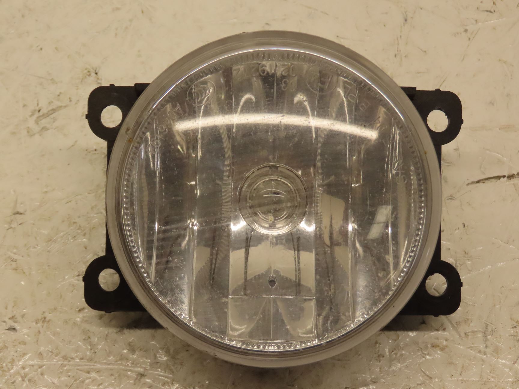 PHARE ANTIBROUILLARD AVG