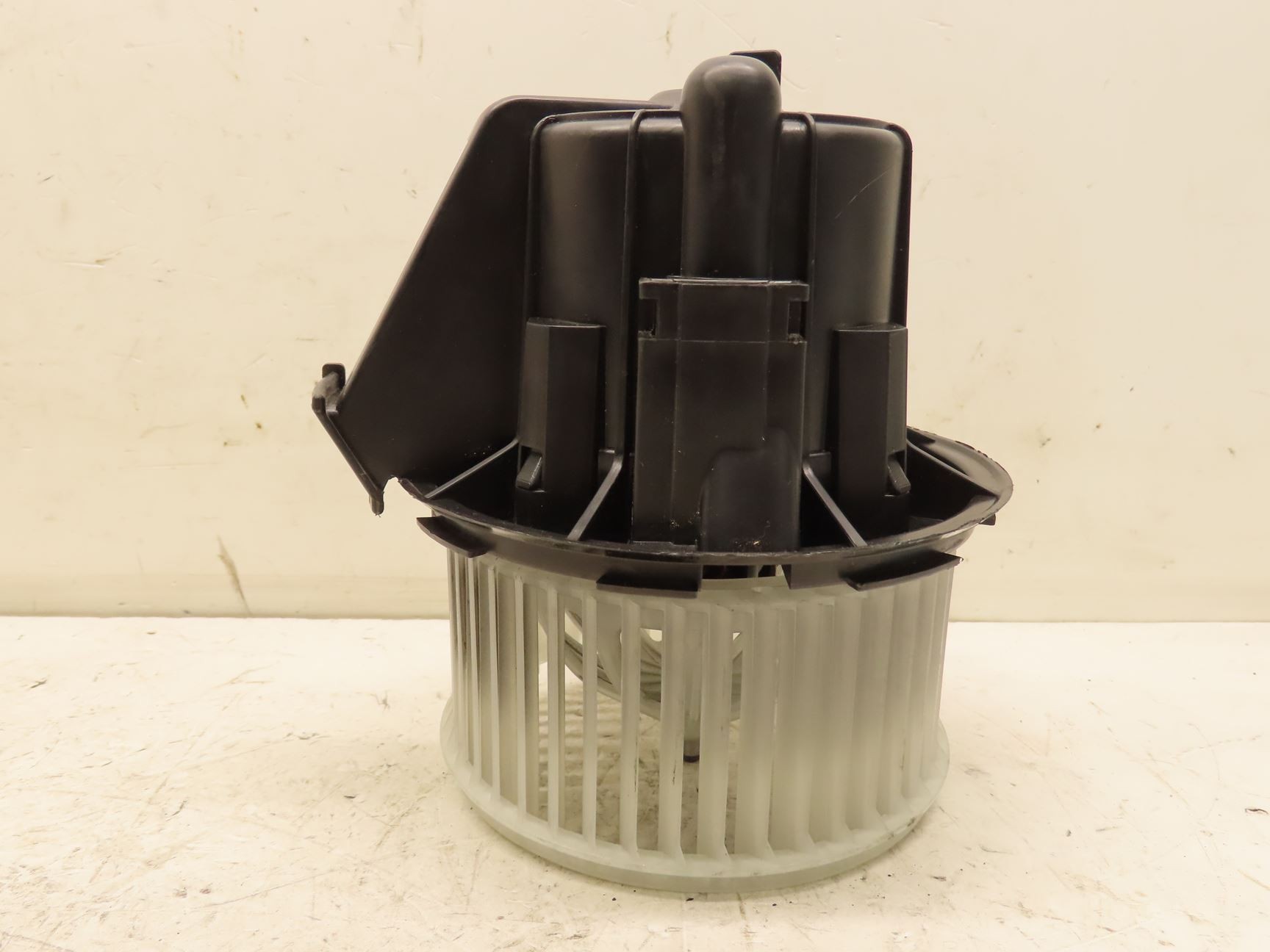 VENTILATEUR DE CHAUFFAGE