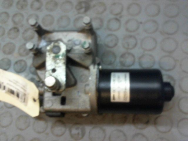 MOTEUR ESSUIE-GLACE AV