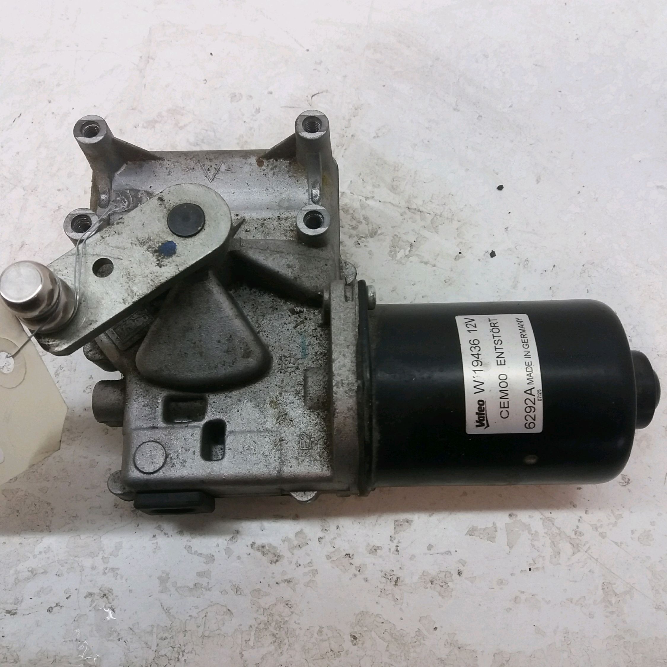 MOTEUR ESSUIE-GLACE AV