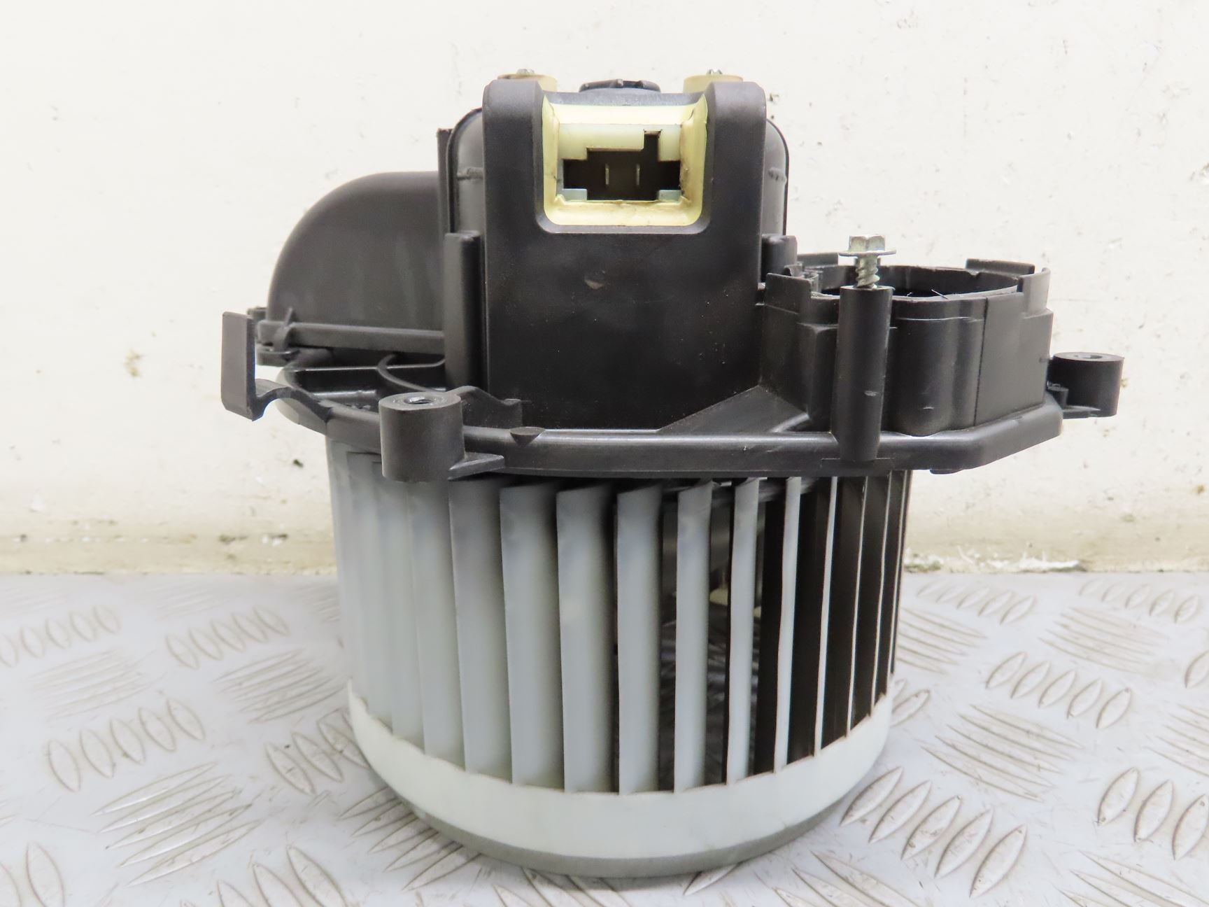 VENTILATEUR DE CHAUFFAGE