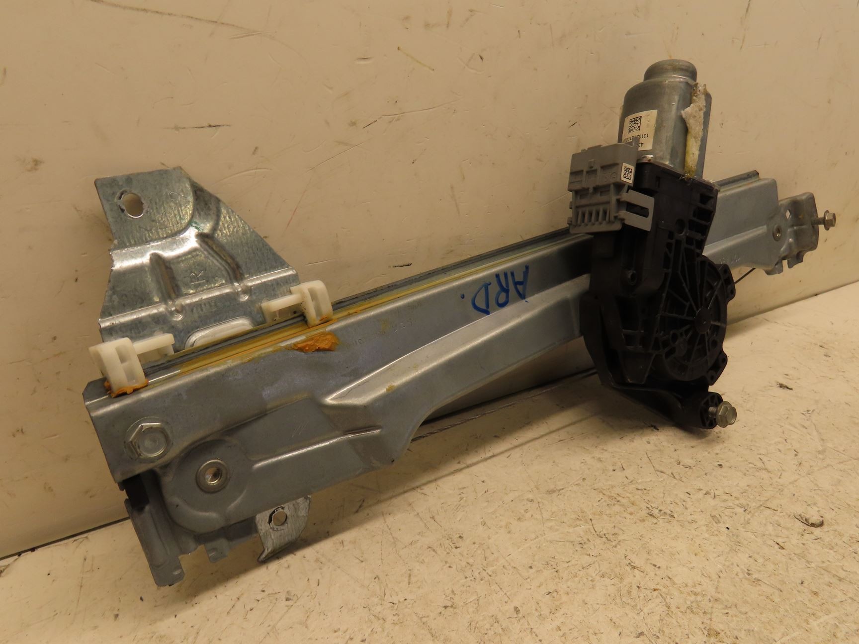 MECANISME+MOTEUR LEVE-GLACE ARD