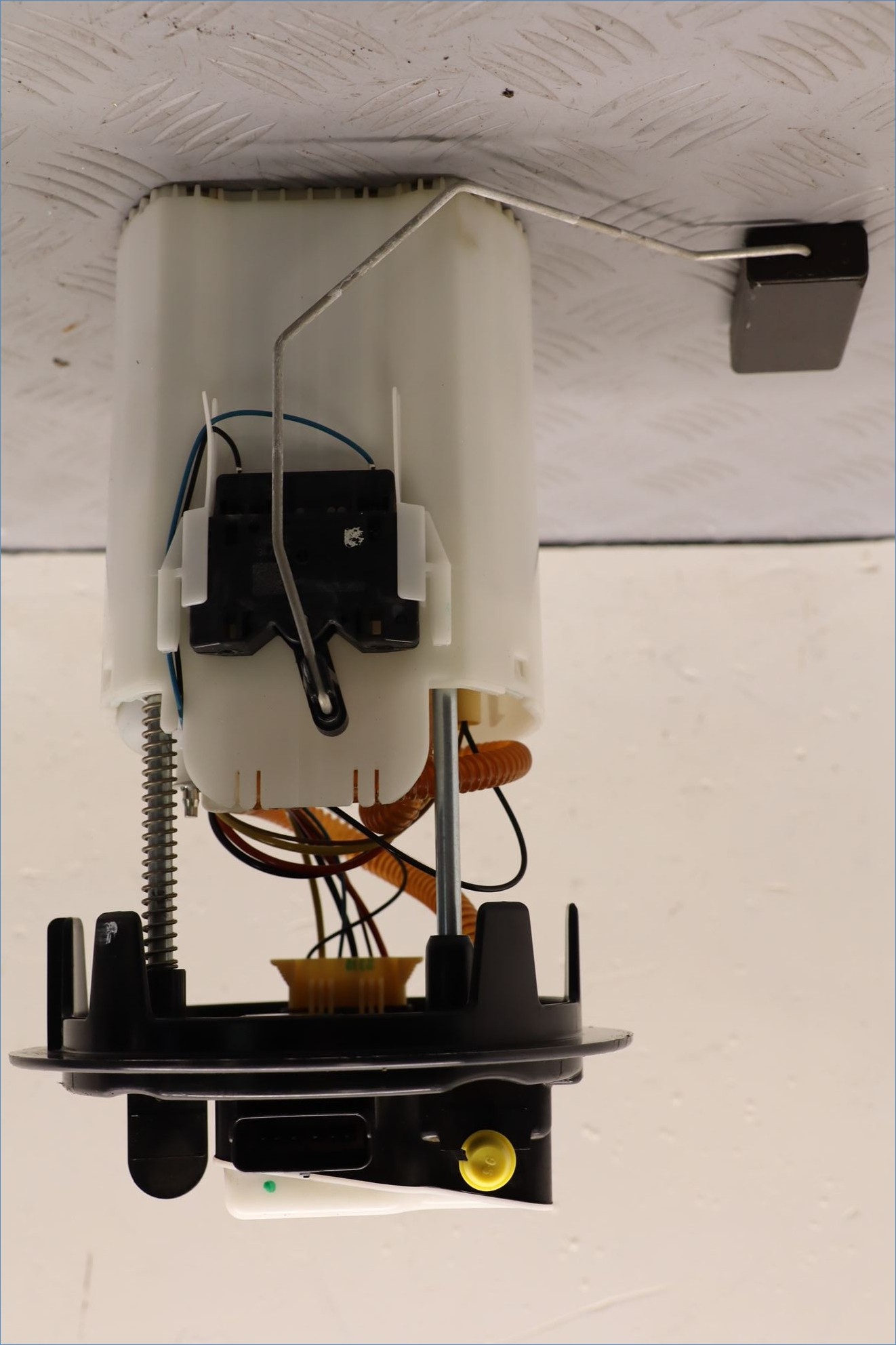 POMPE CARBURANT IMMERGEE