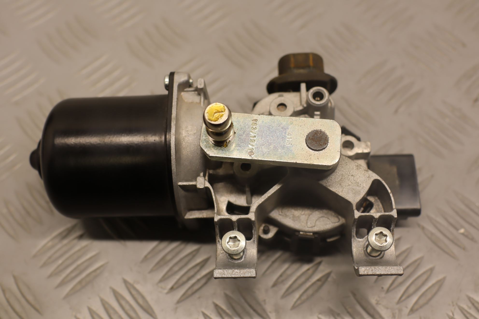 MOTEUR ESSUIE-GLACE AV