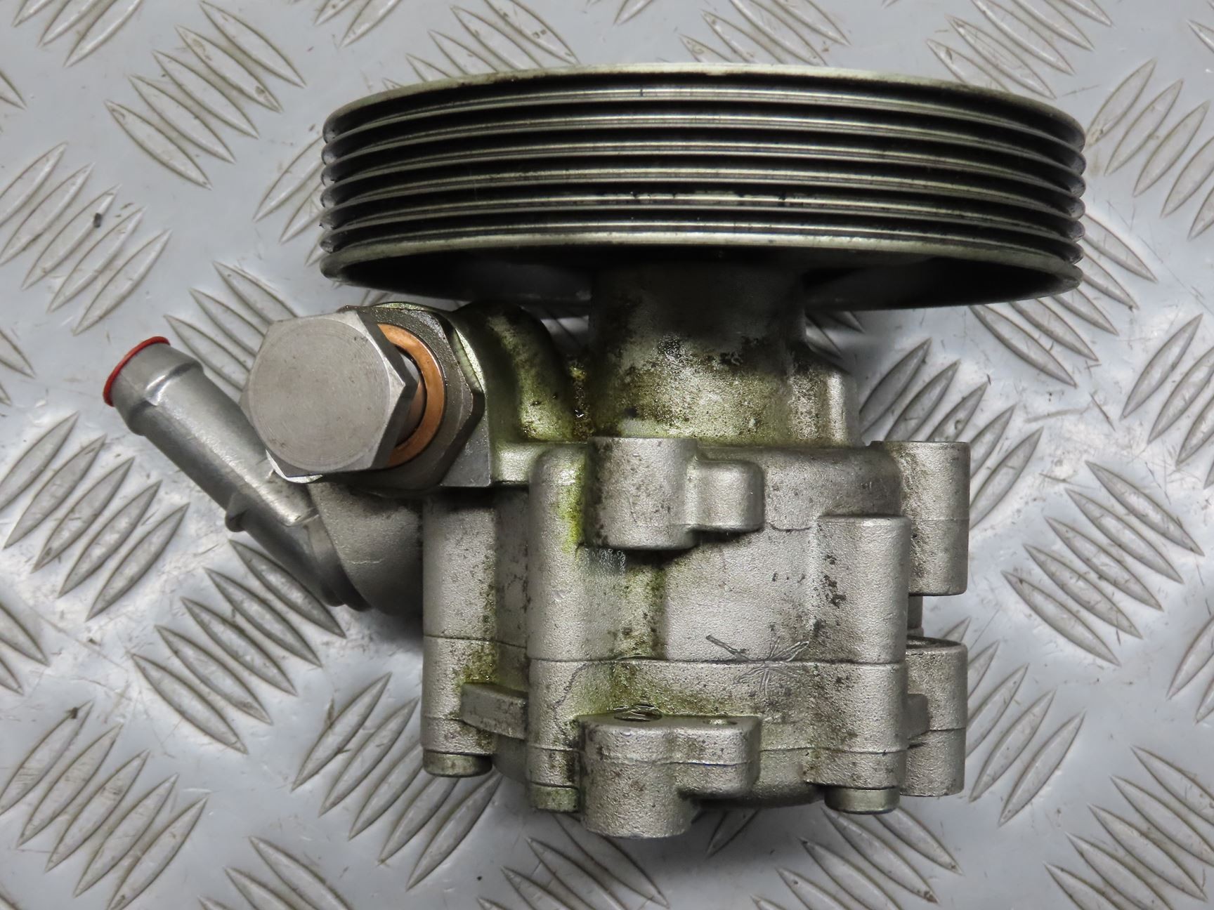 POMPE DIRECTION ASSISTEE