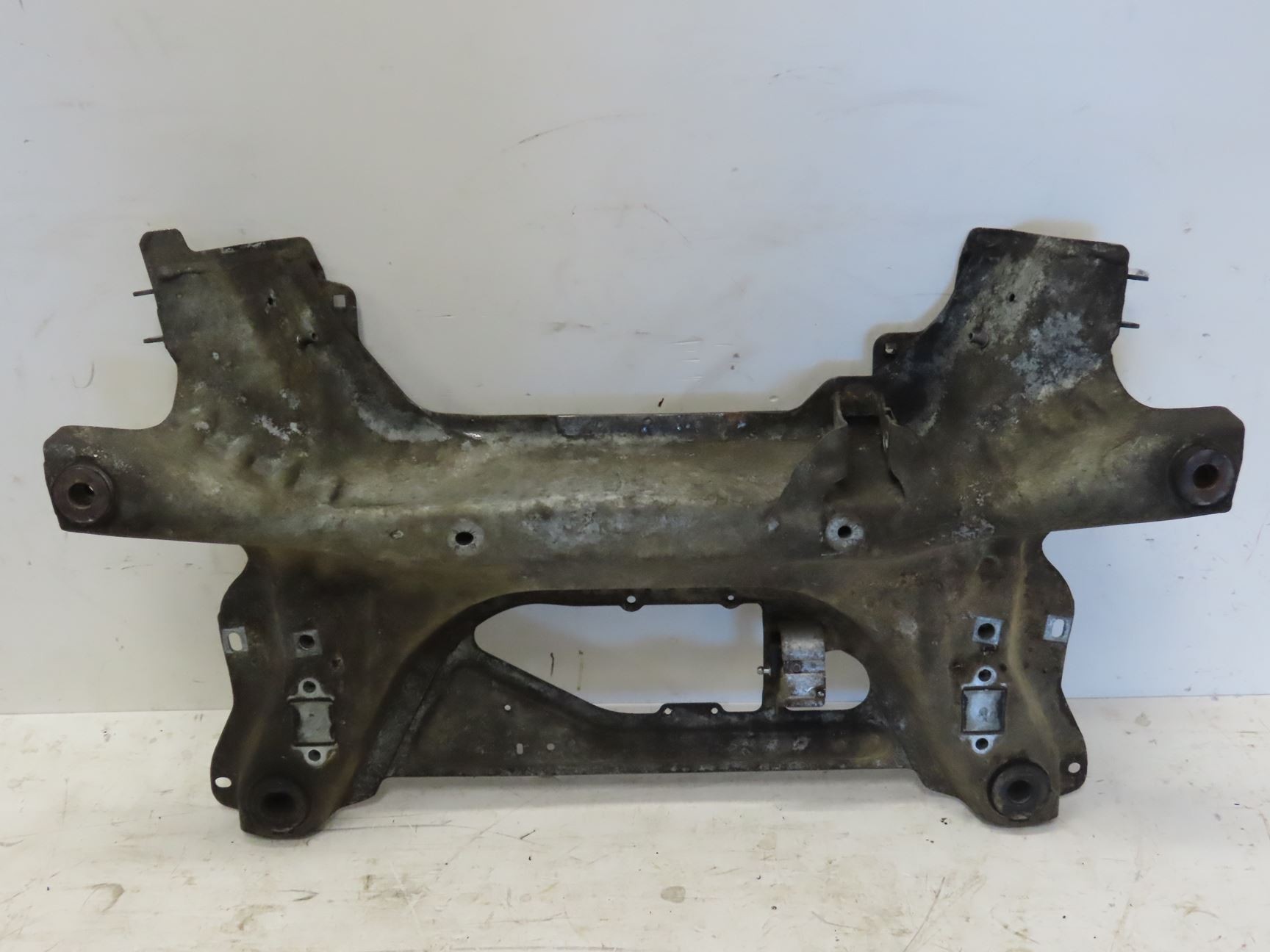 BERCEAU MOTEUR AV