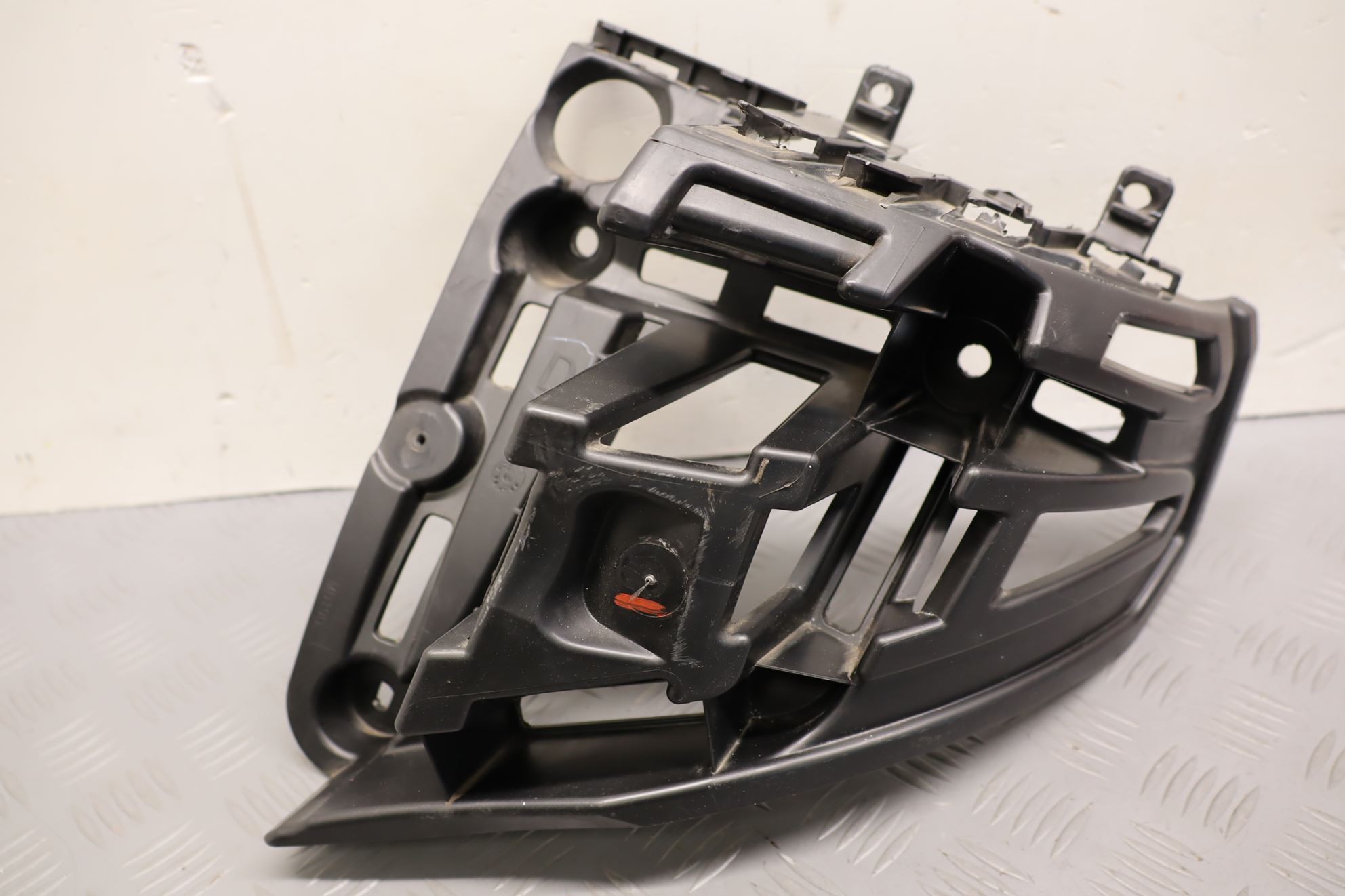 SUPPORT D PARE-CHOC AR