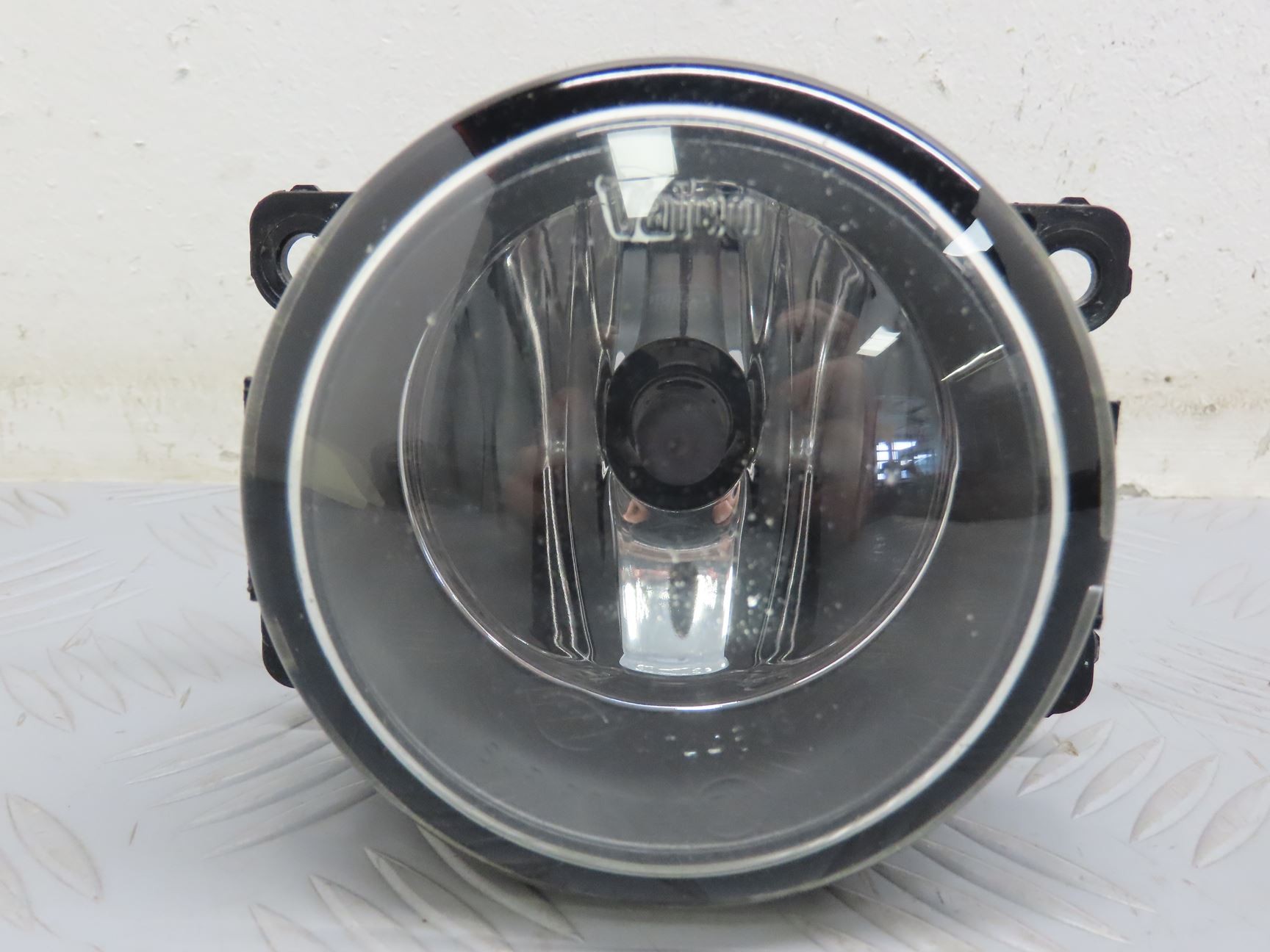PHARE ANTIBROUILLARD AVG