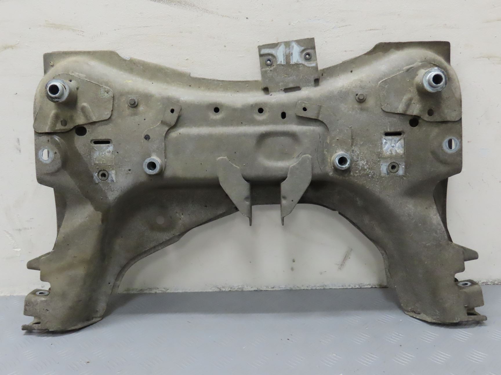 BERCEAU MOTEUR AV