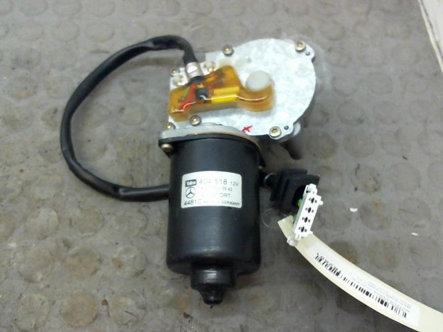 MOTEUR ESSUIE-GLACE AV