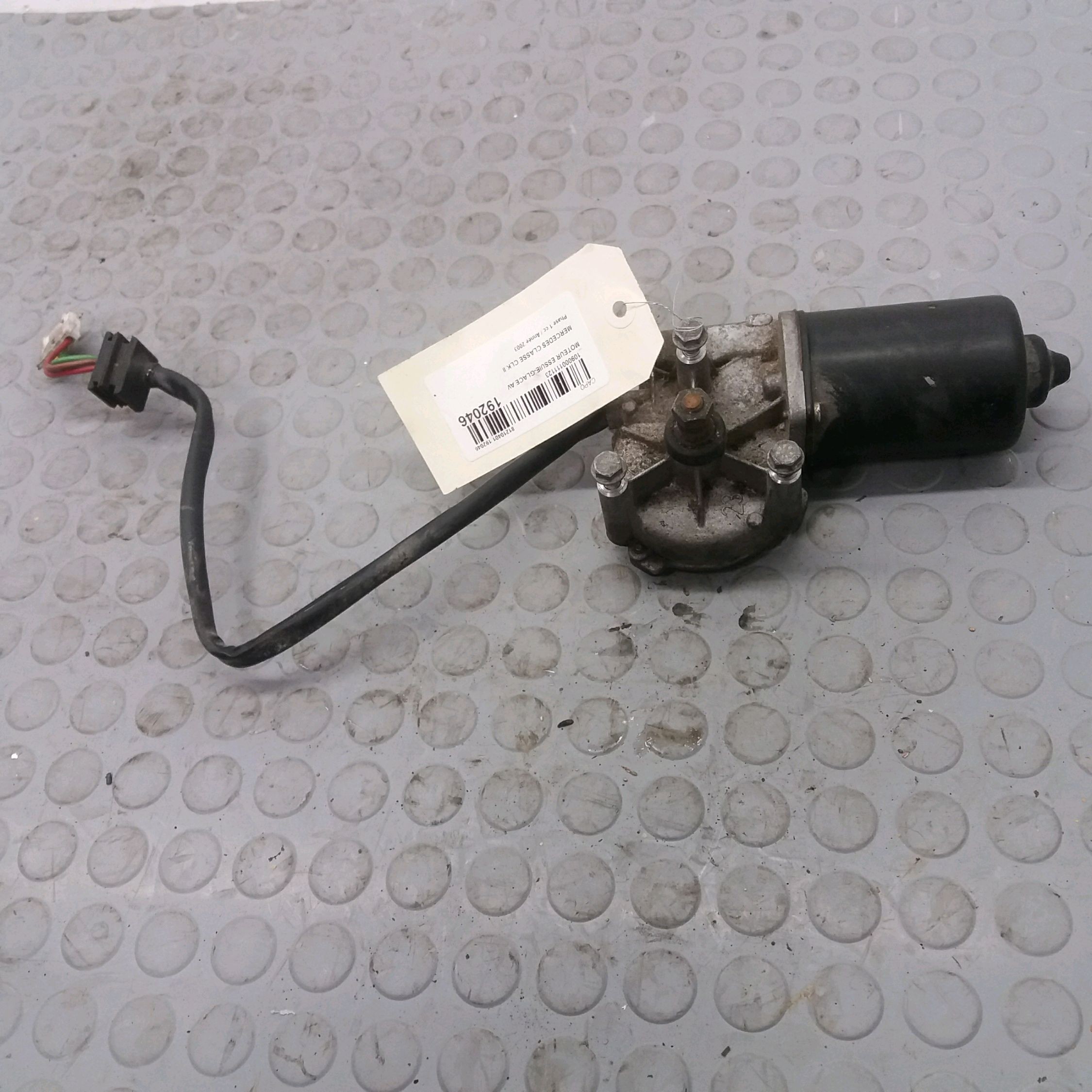 MOTEUR ESSUIE-GLACE AV