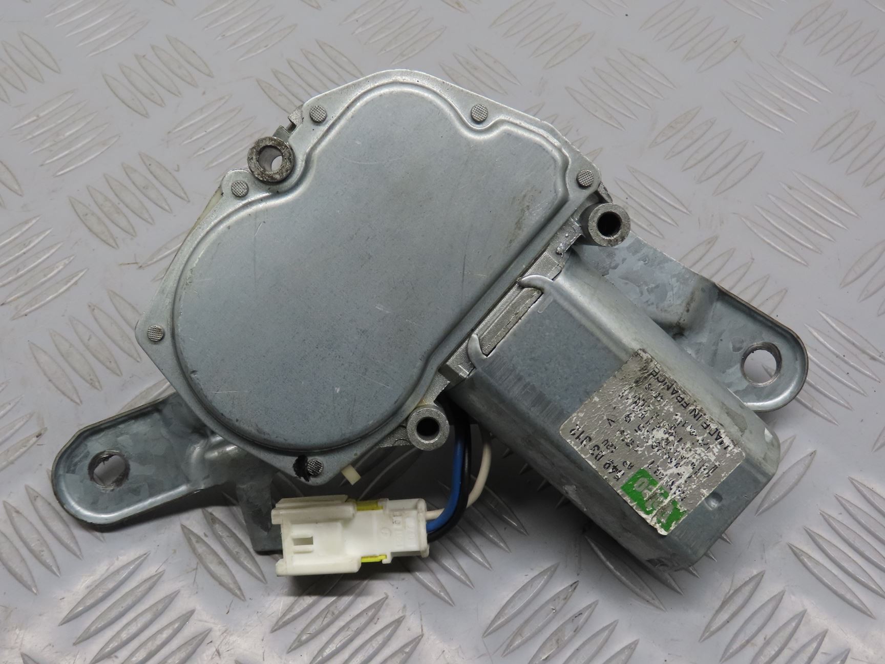 MOTEUR ESSUIE-GLACE AR