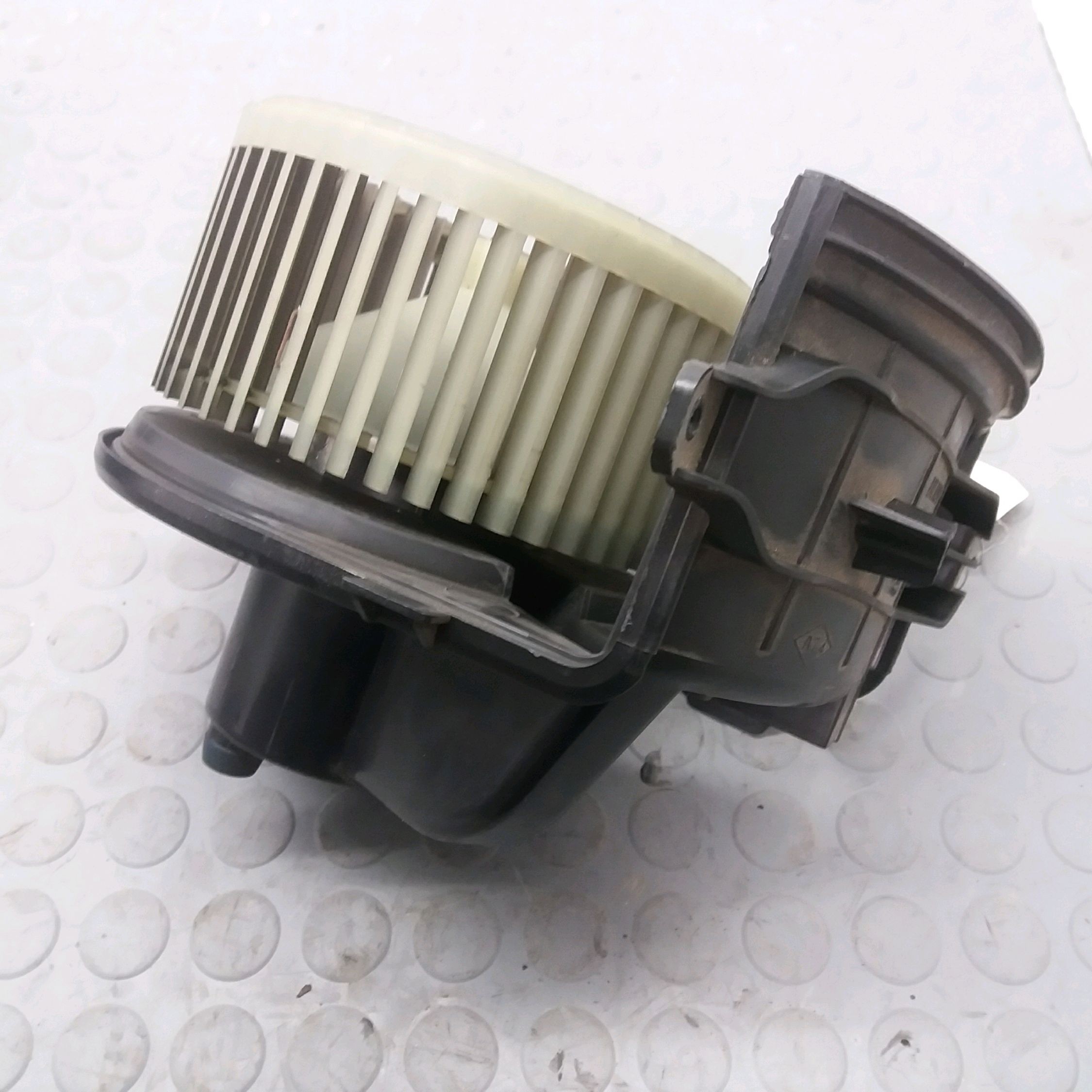 VENTILATEUR DE CHAUFFAGE