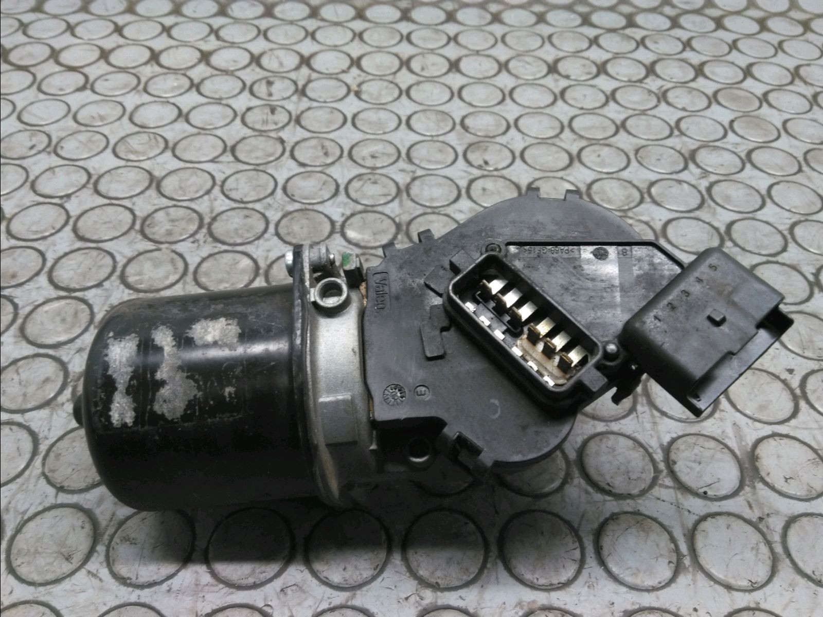 MOTEUR ESSUIE-GLACE AV