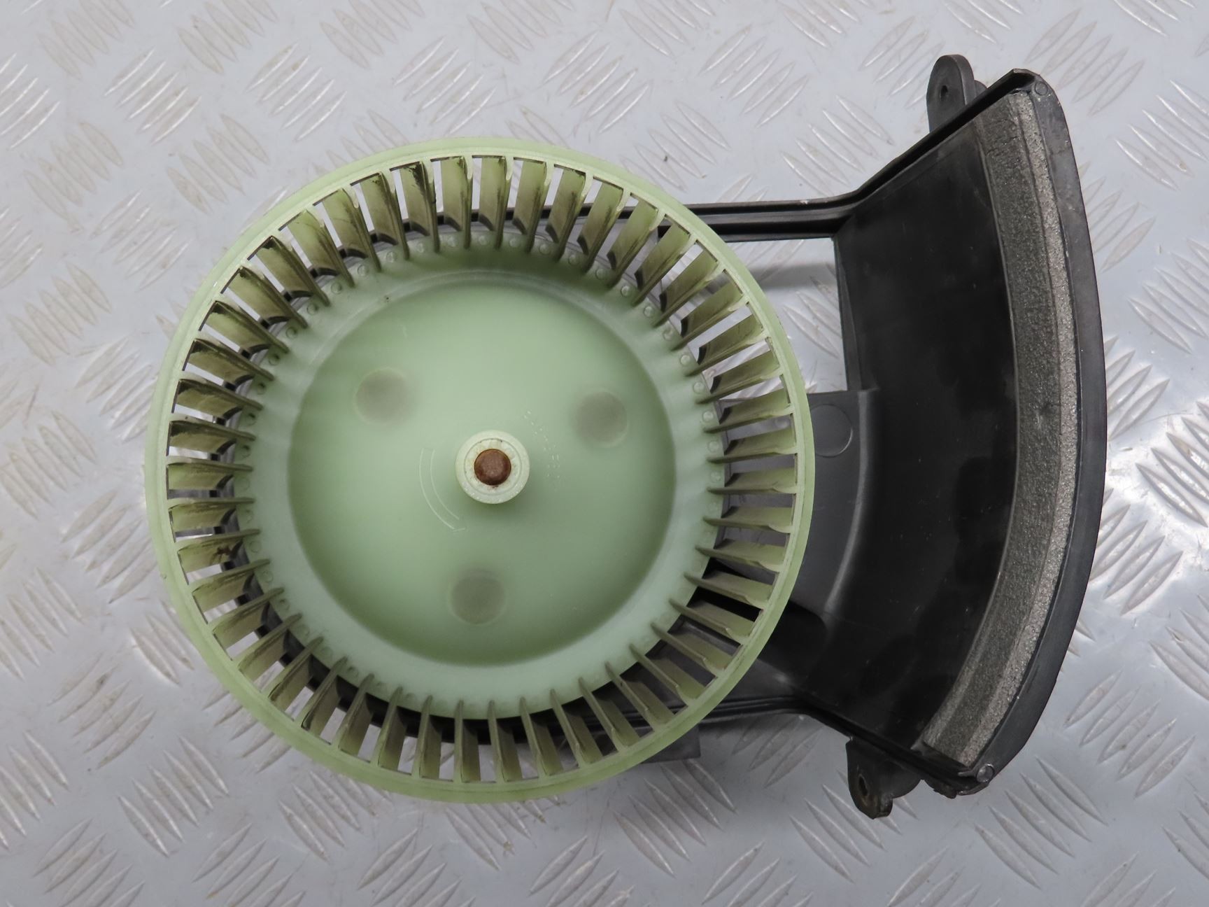 VENTILATEUR DE CHAUFFAGE