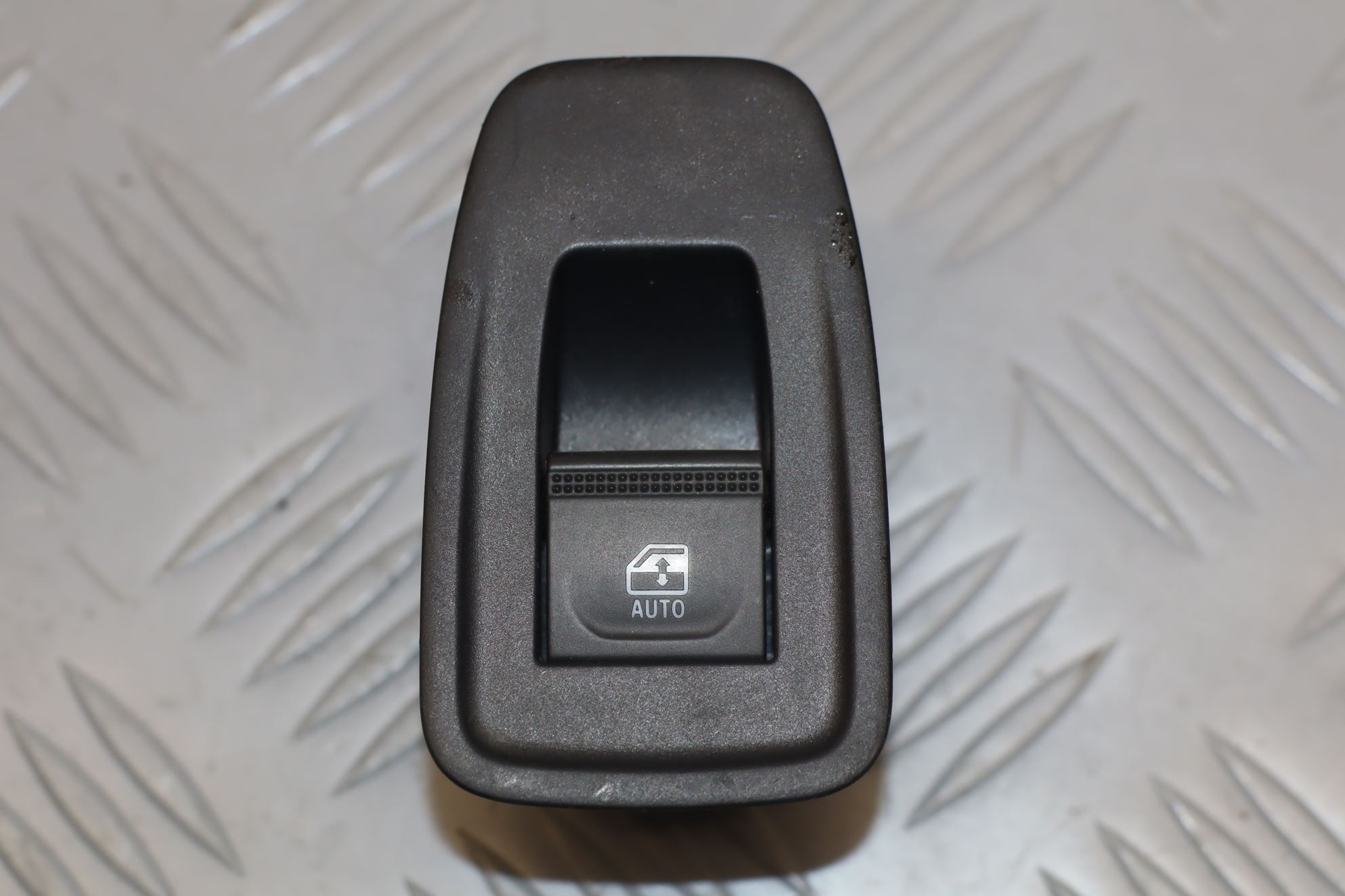 COMMANDE LEVE-GLACE PORTE AVD