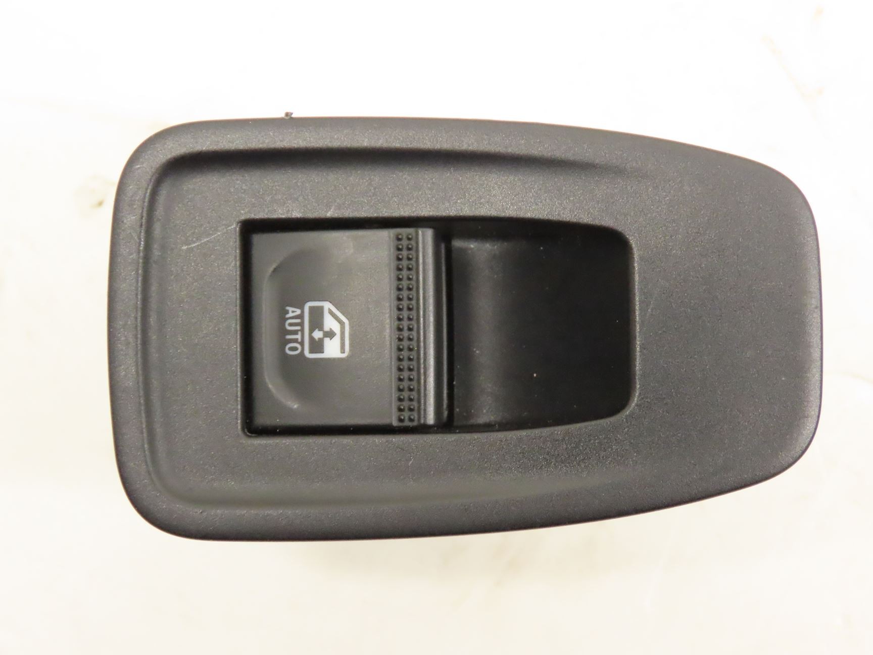 COMMANDE LEVE-GLACE PORTE AVD