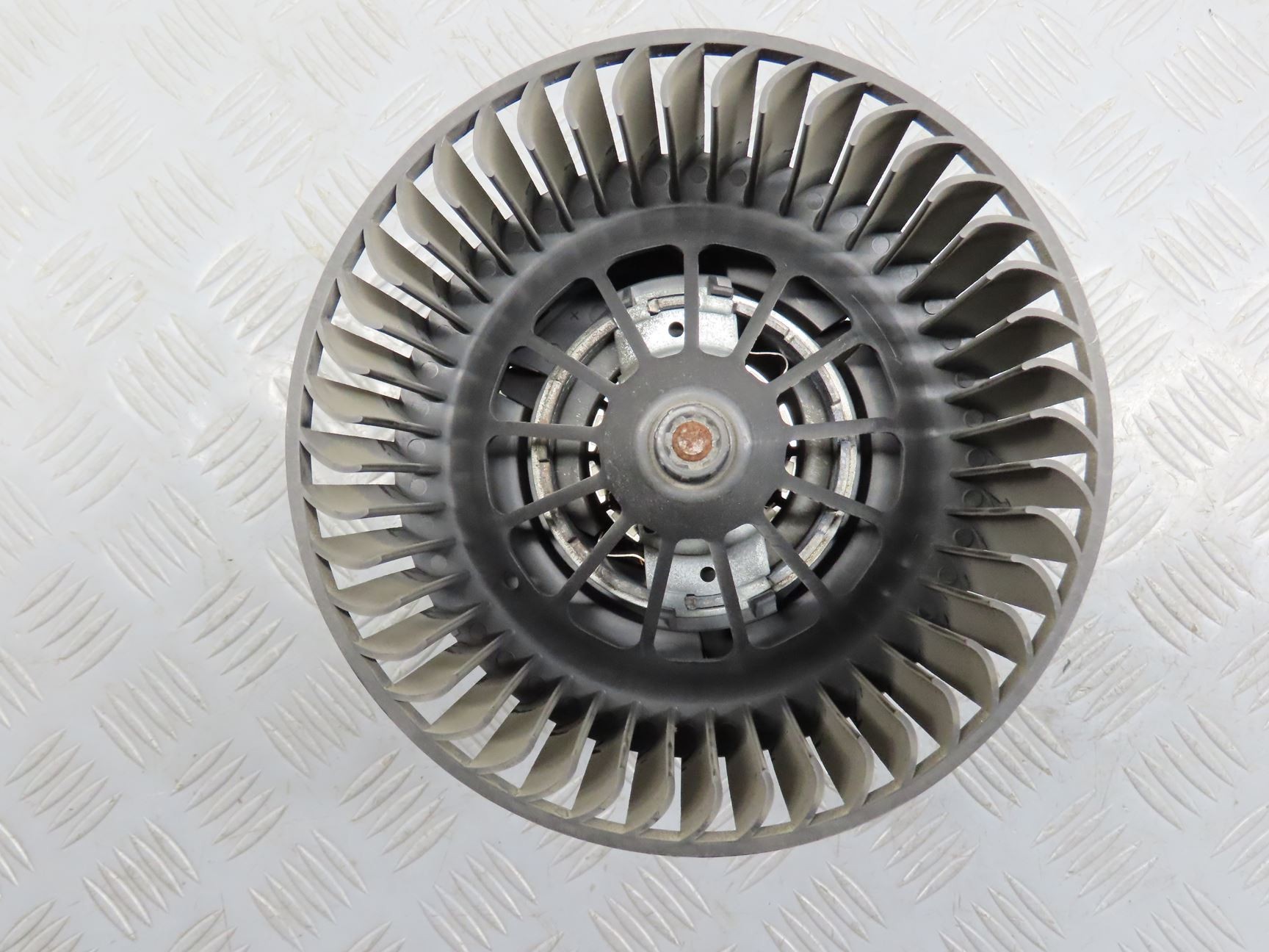VENTILATEUR DE CHAUFFAGE