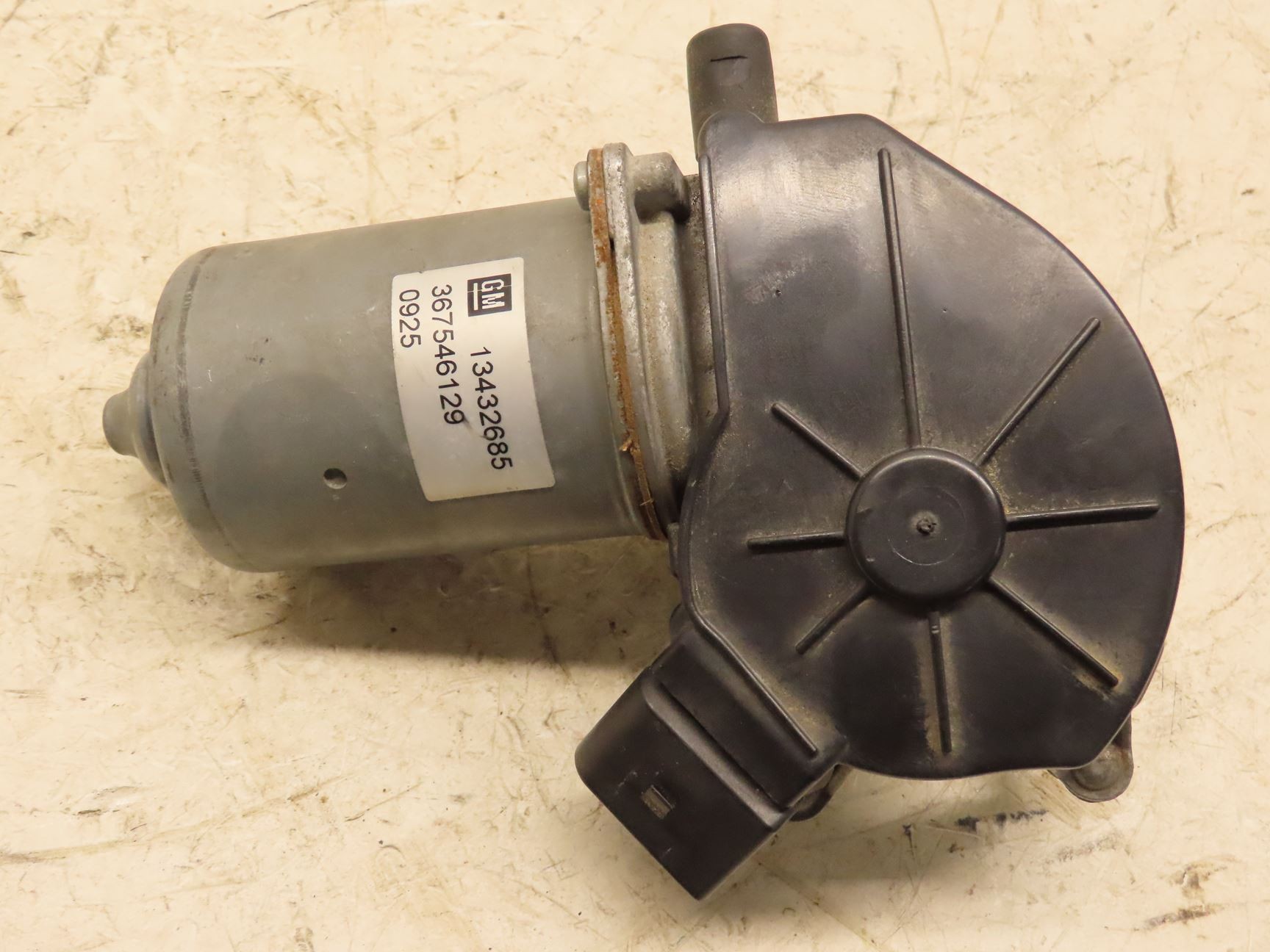 MOTEUR ESSUIE-GLACE AV