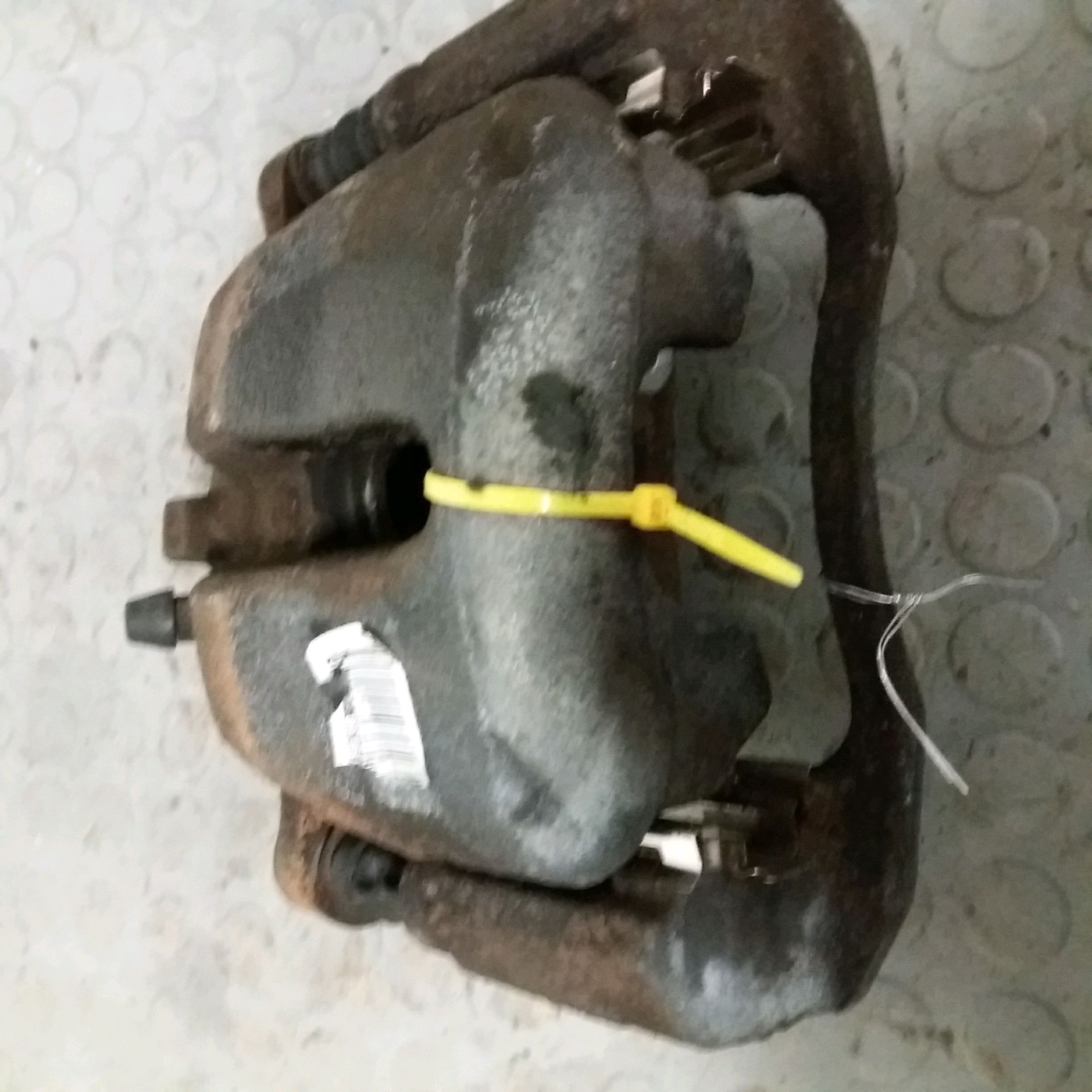 ETRIER DE FREIN AVD