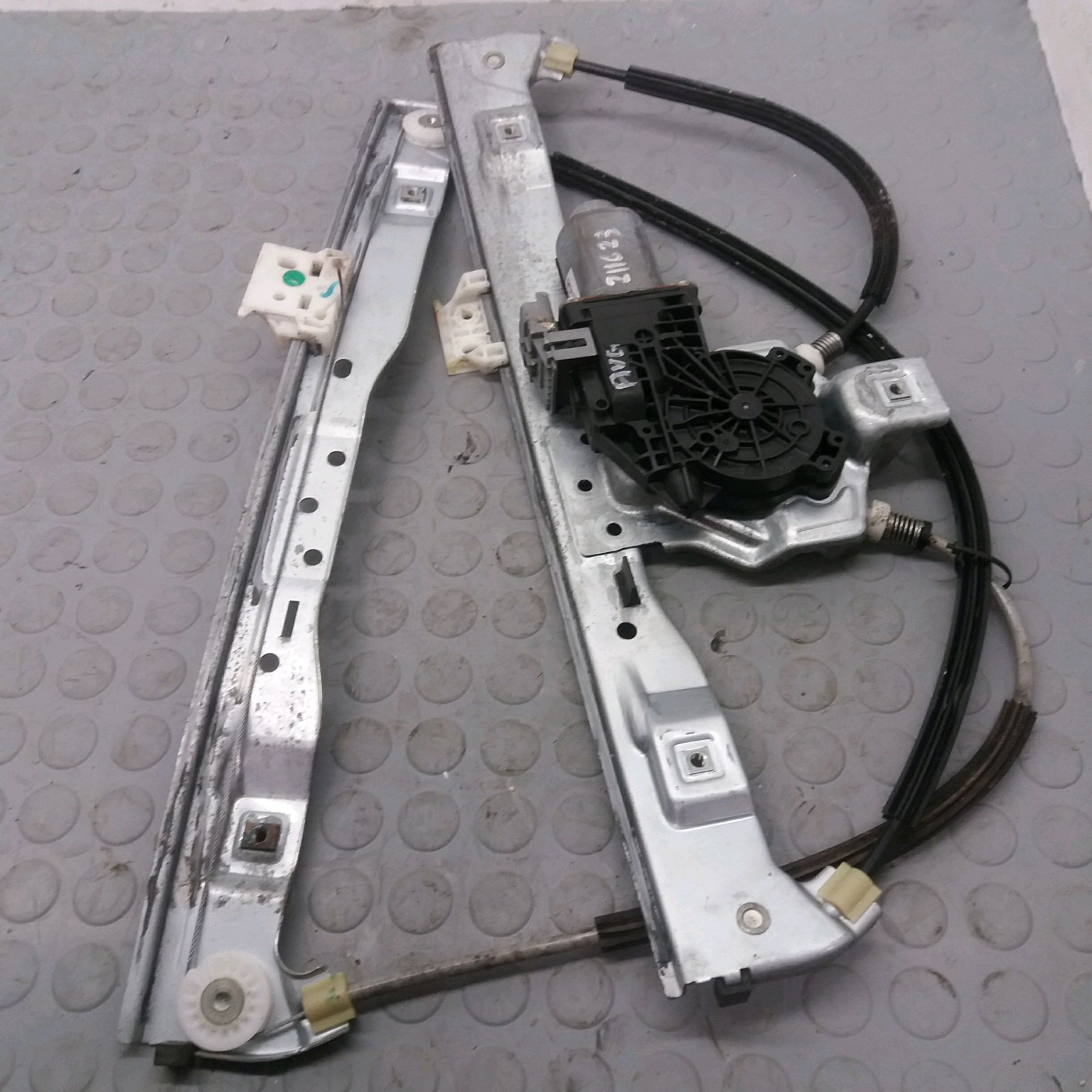 MECANISME+MOTEUR LEVE-GLACE AVG