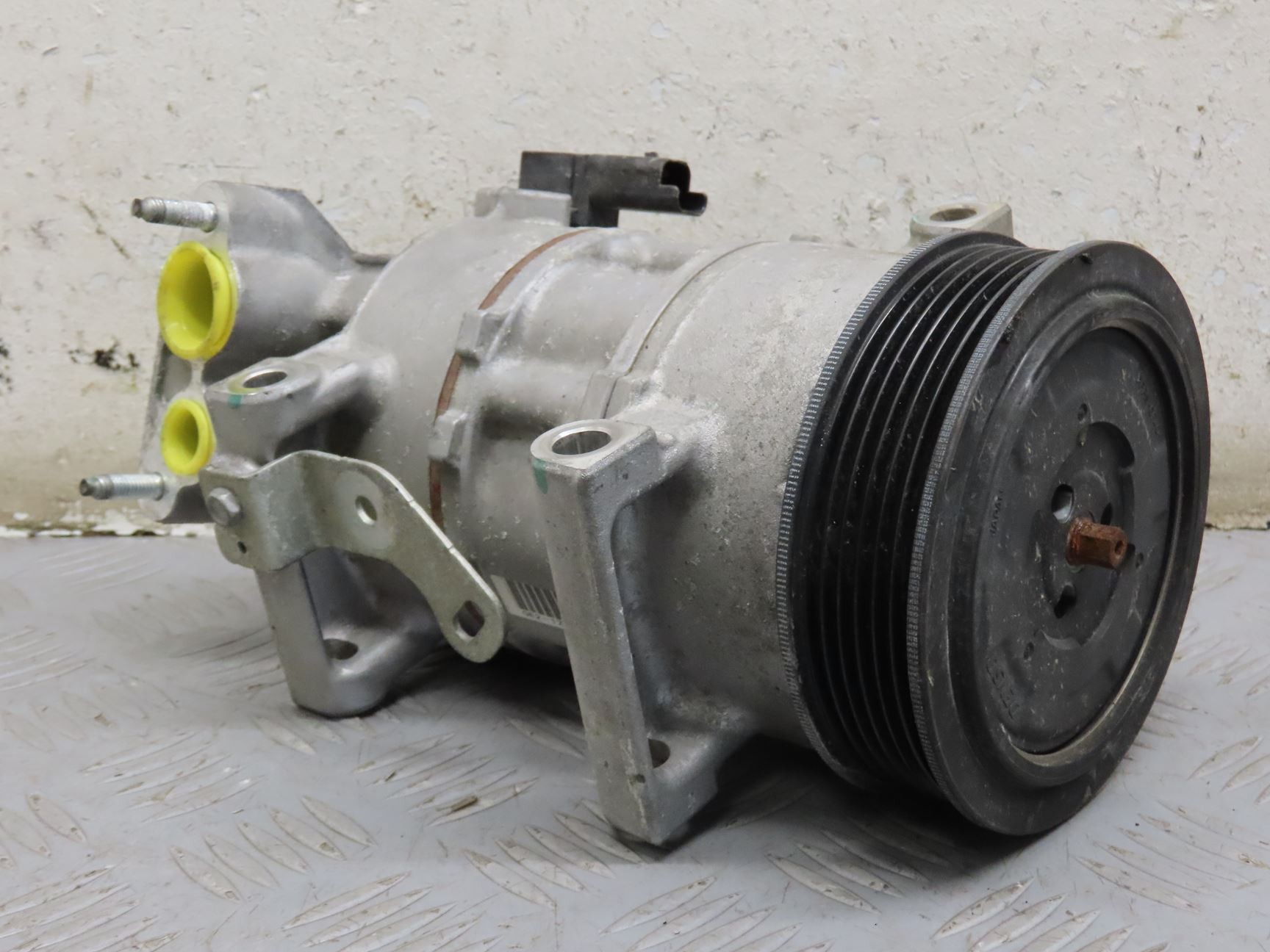 COMPRESSEUR AIR CONDITIONNE