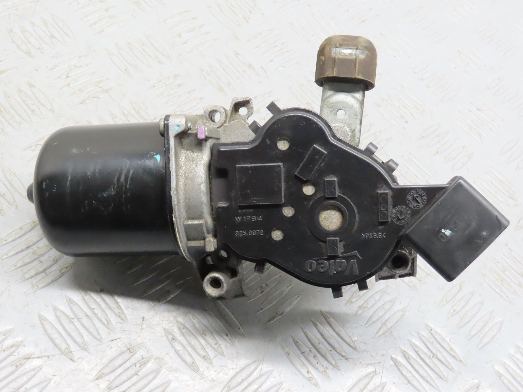 MOTEUR ESSUIE-GLACE AV