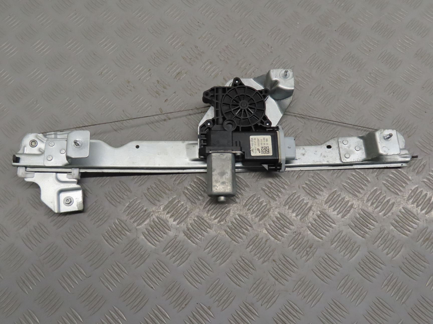 MECANISME+MOTEUR LEVE-GLACE AVG