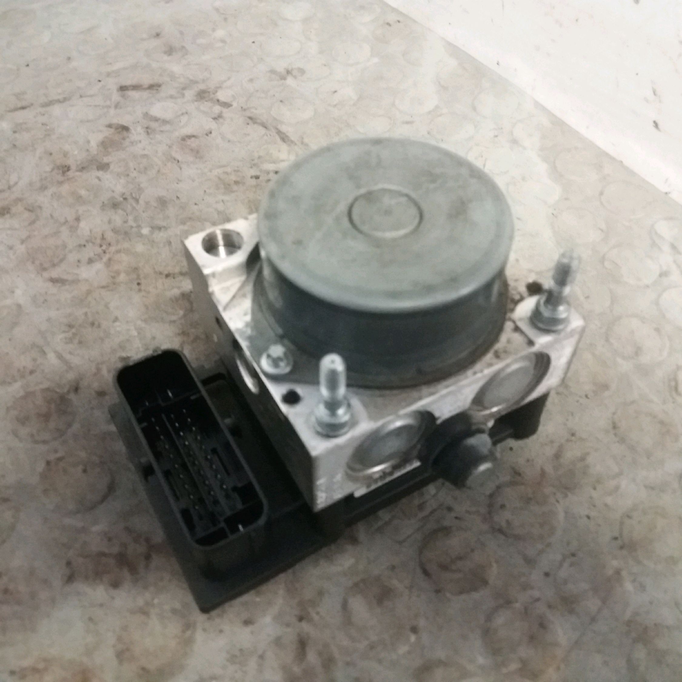 UNITE HYDRAULIQUE ABS