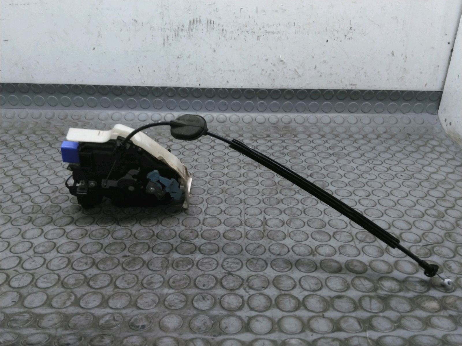 SERRURE PORTE AVD