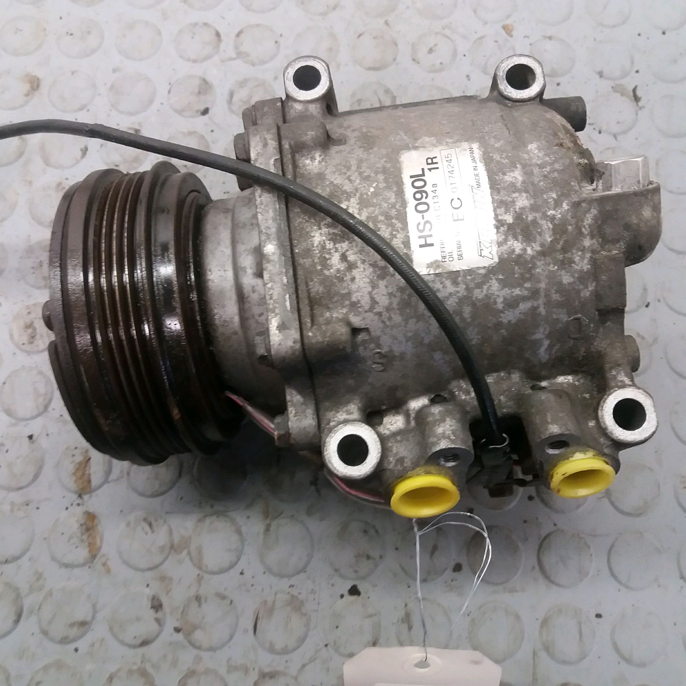 COMPRESSEUR AIR CONDITIONNE