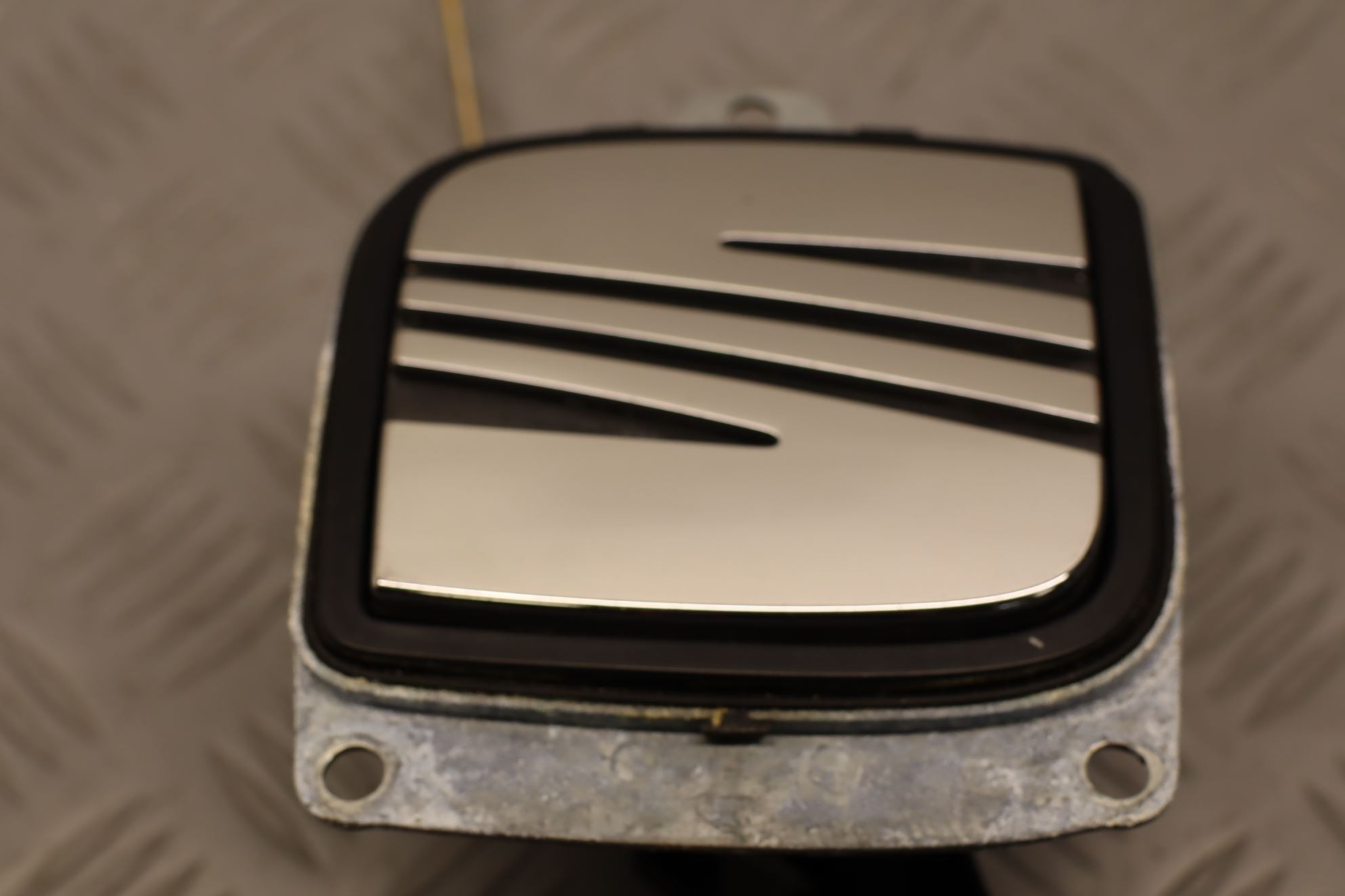 ACTIONNEUR SERRURE HAYON 