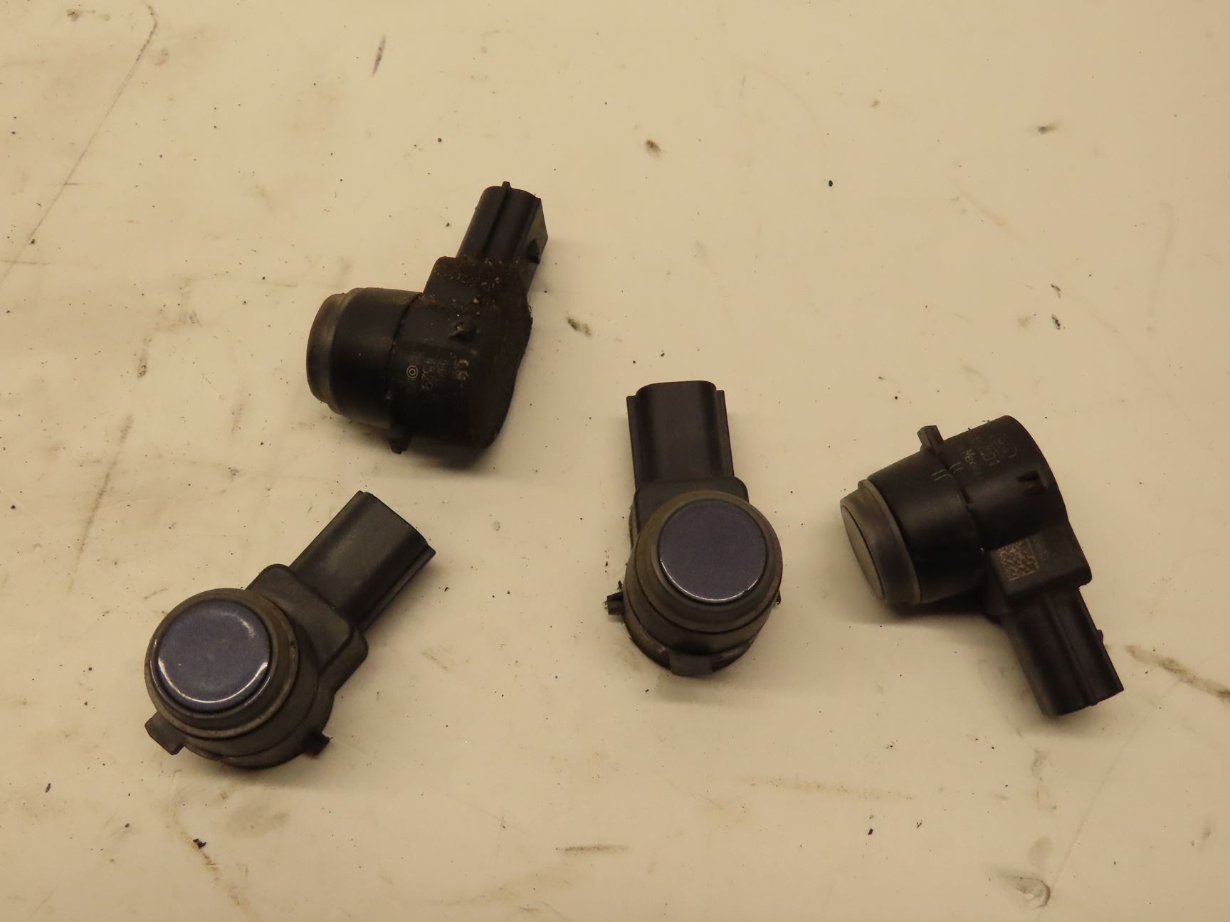 CAPTEUR AIDE STATIONNEMENT AV