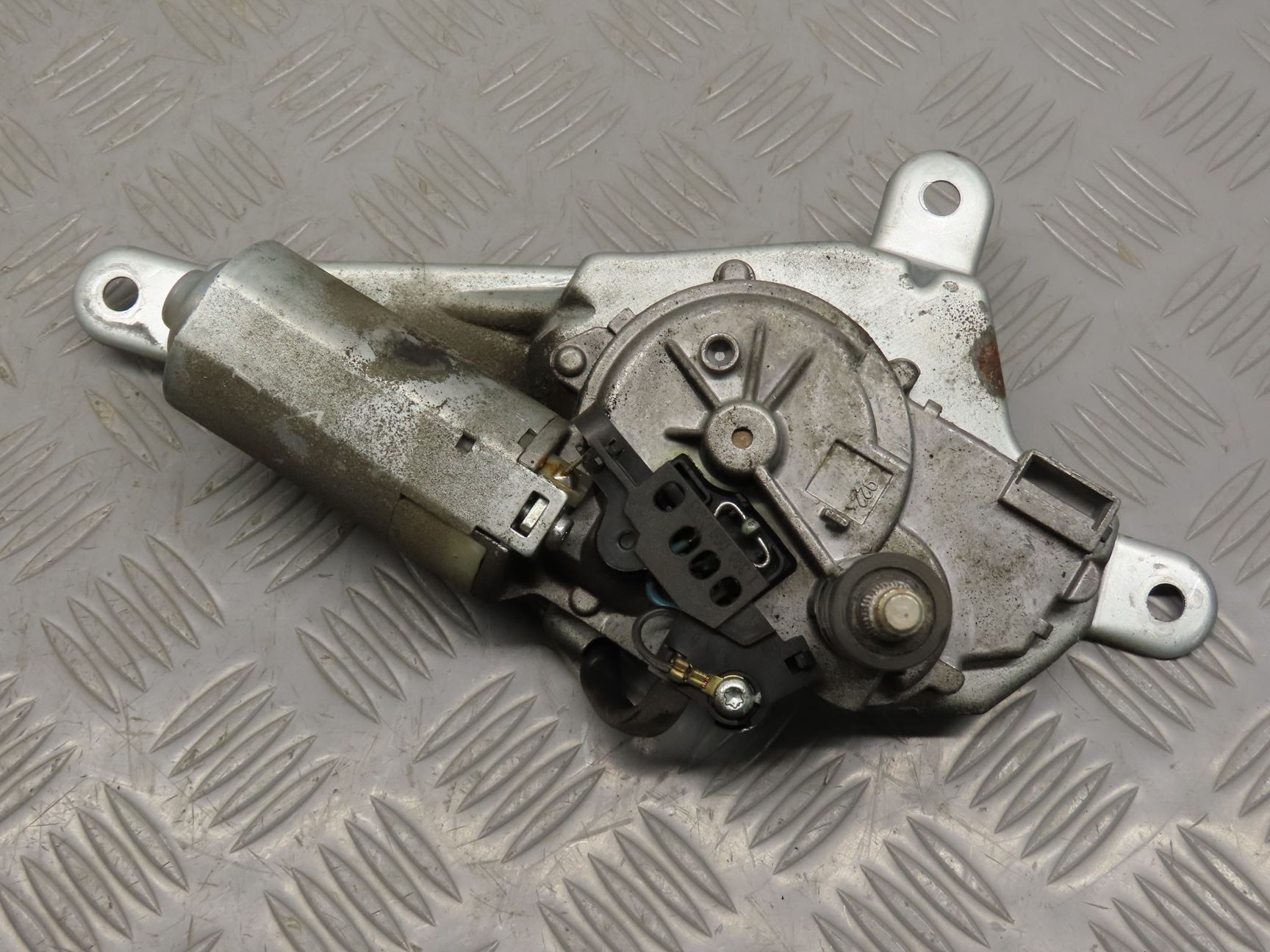 MOTEUR ESSUIE-GLACE AR