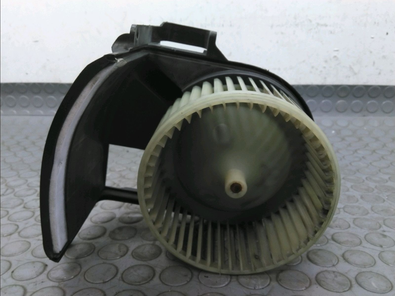 VENTILATEUR DE CHAUFFAGE