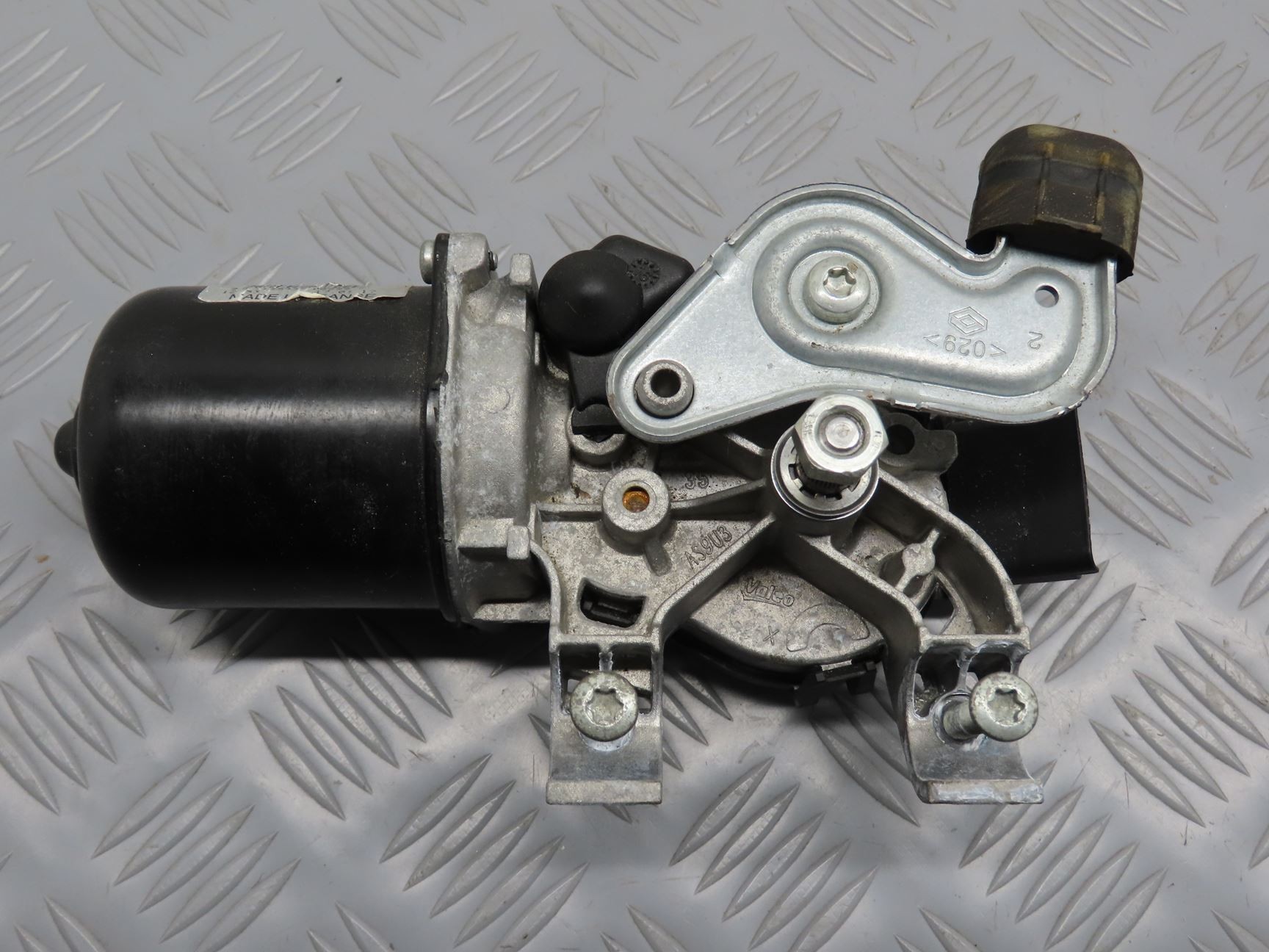 MOTEUR ESSUIE-GLACE AV