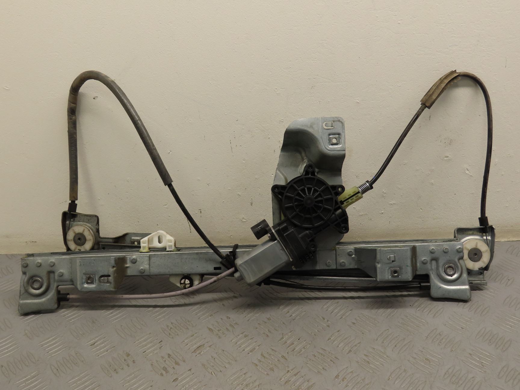 MECANISME+MOTEUR LEVE-GLACE AVG