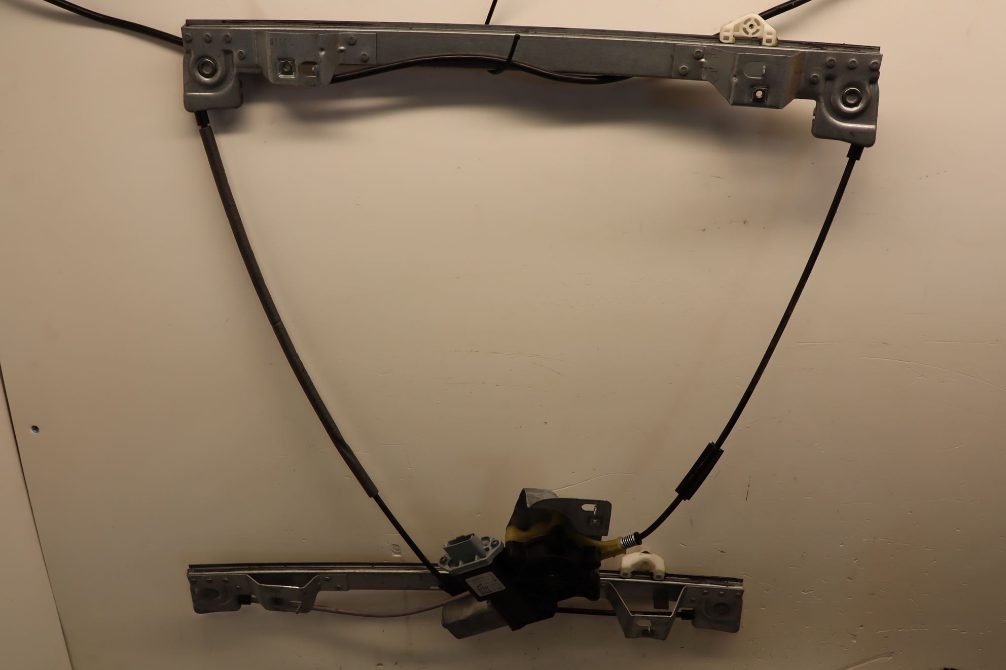 MECANISME+MOTEUR LEVE-GLACE AVG