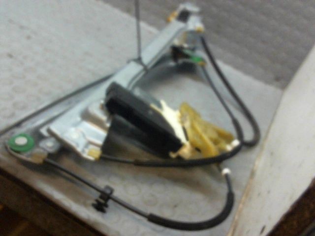 MECANISME+MOTEUR LEVE-GLACE AVG