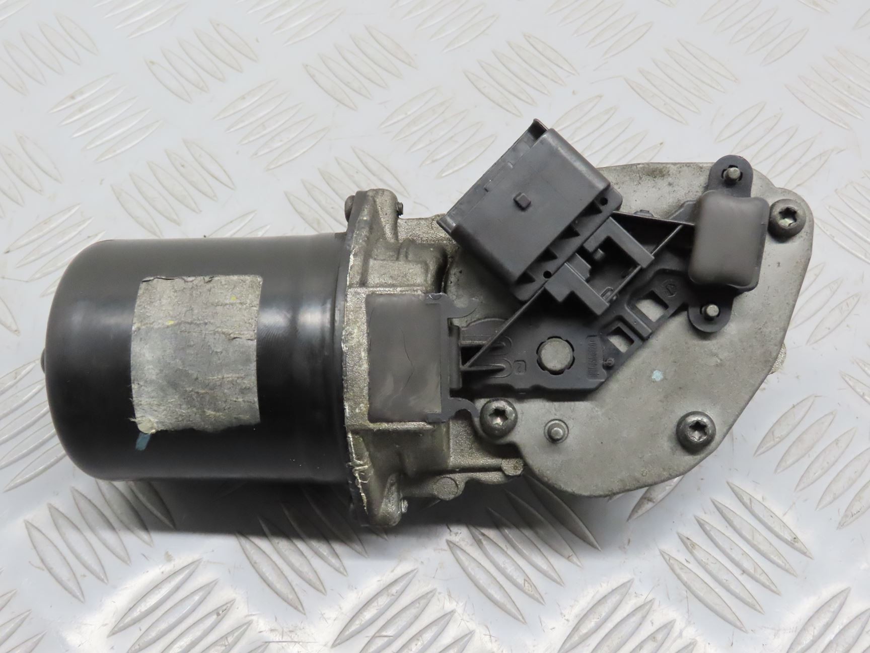 MOTEUR ESSUIE-GLACE AV