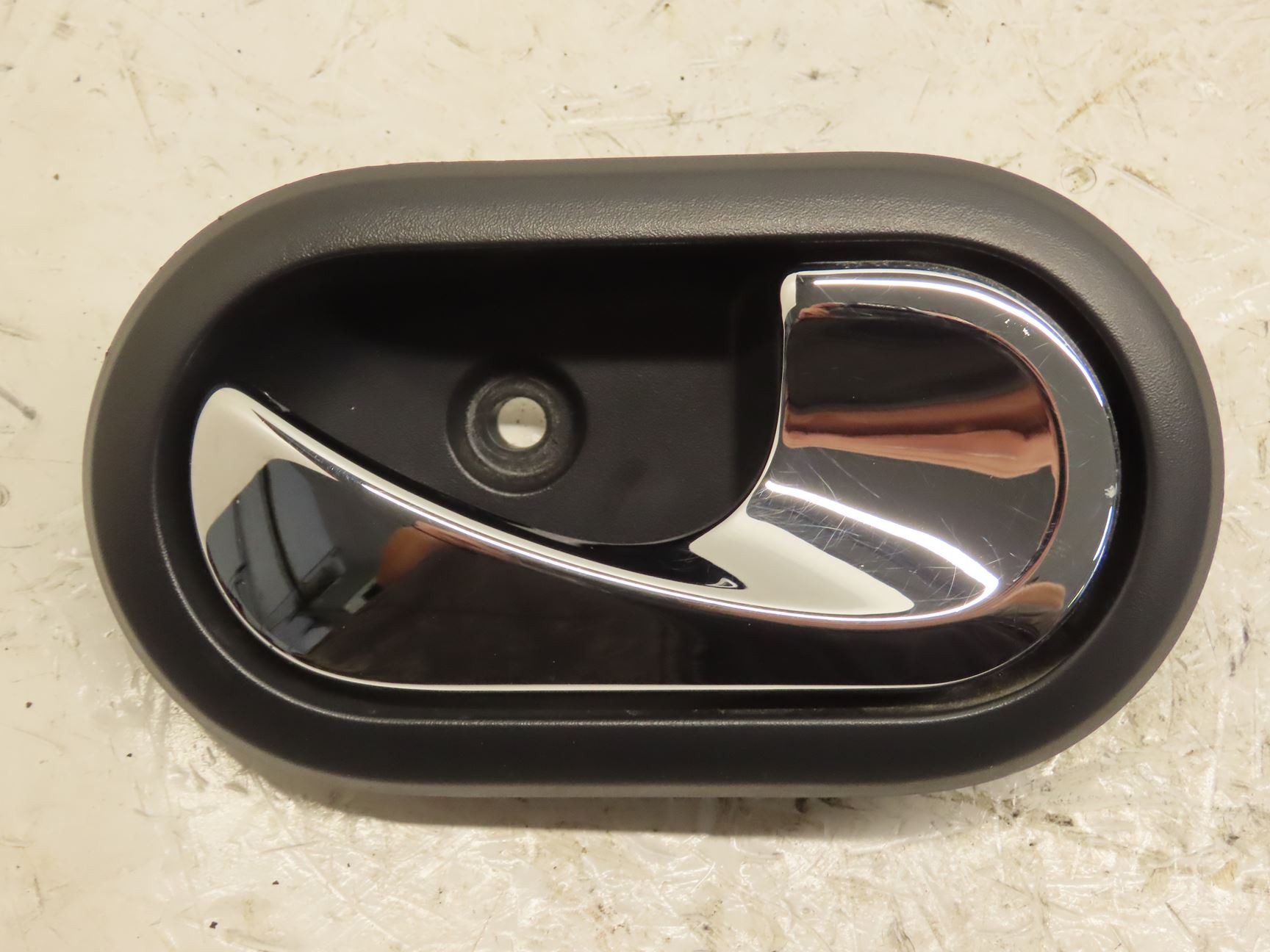 POIGNEE INT PORTE AVD