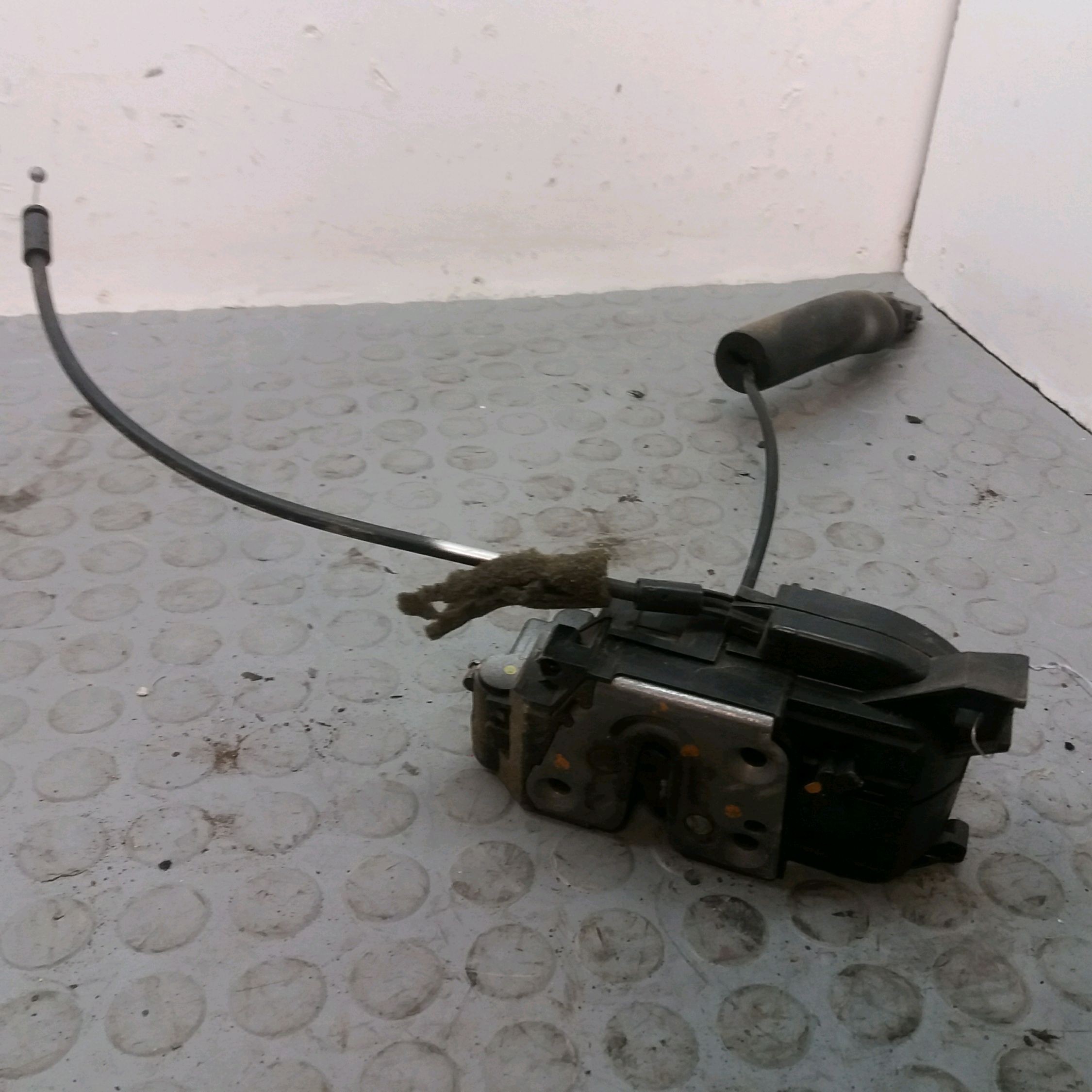 SERRURE PORTE AVD
