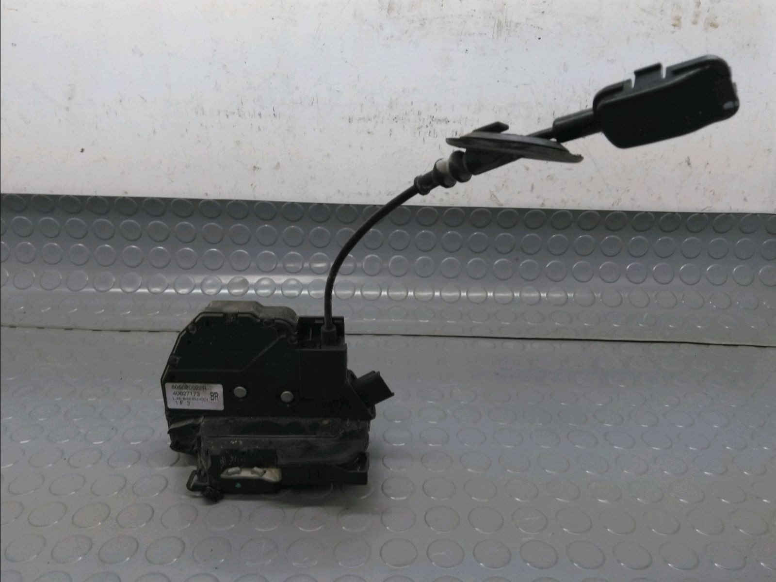SERRURE PORTE AVD