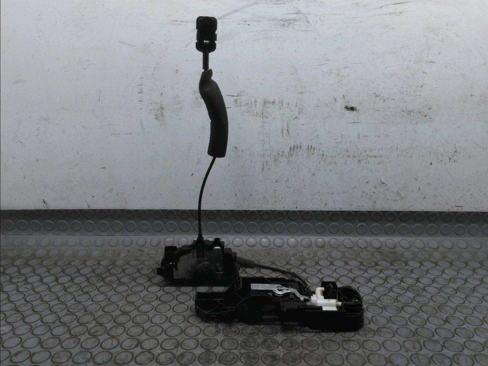 SERRURE PORTE AVD