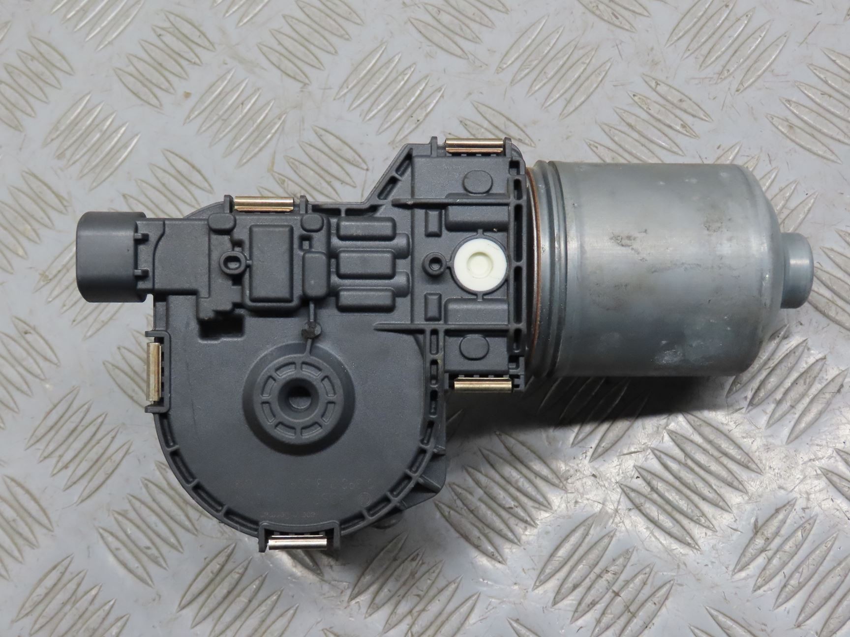 MOTEUR ESSUIE-GLACE AV