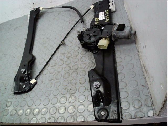 MECANISME+MOTEUR LEVE-GLACE AVG