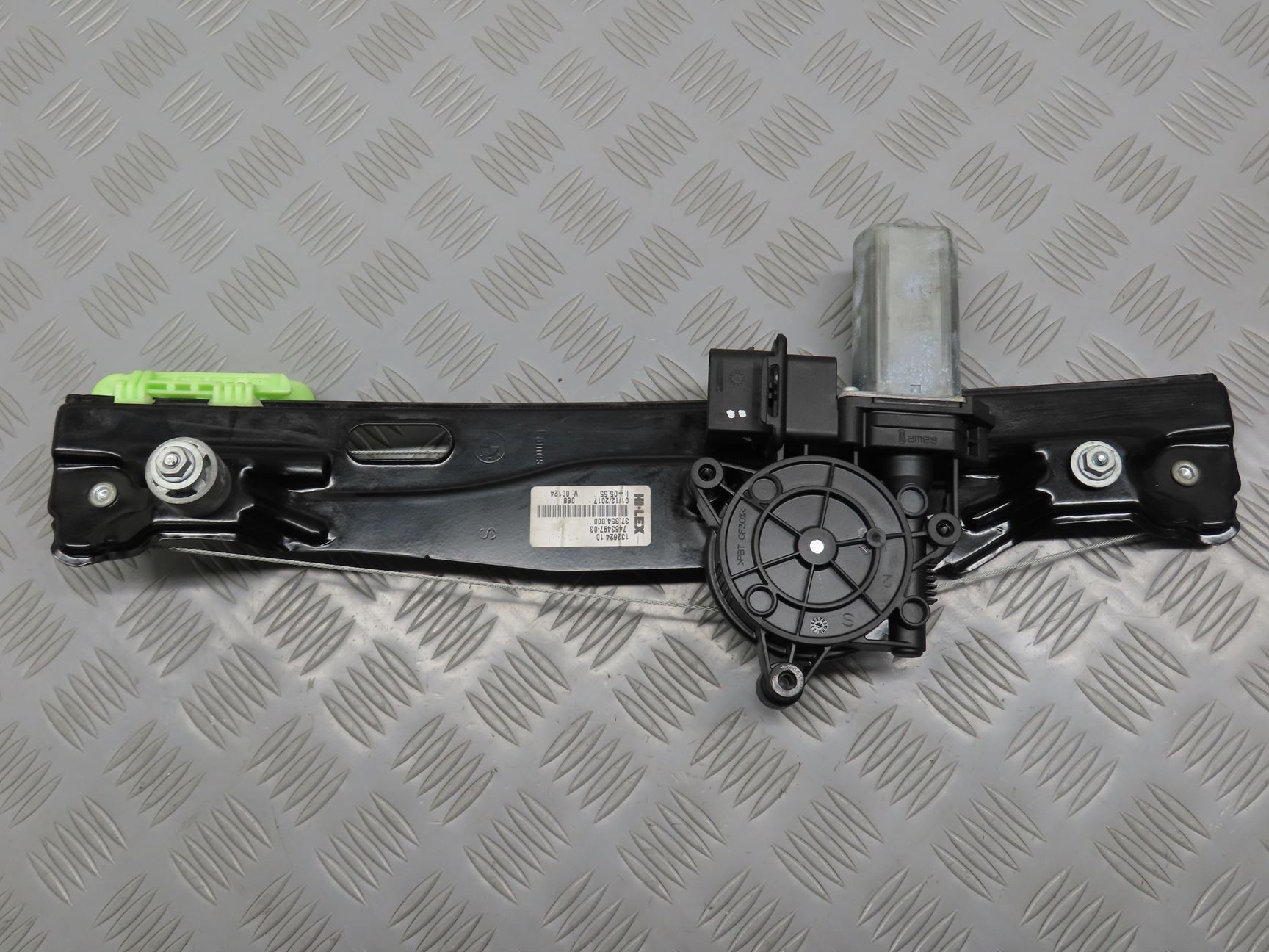 MECANISME+MOTEUR LEVE-GLACE ARG